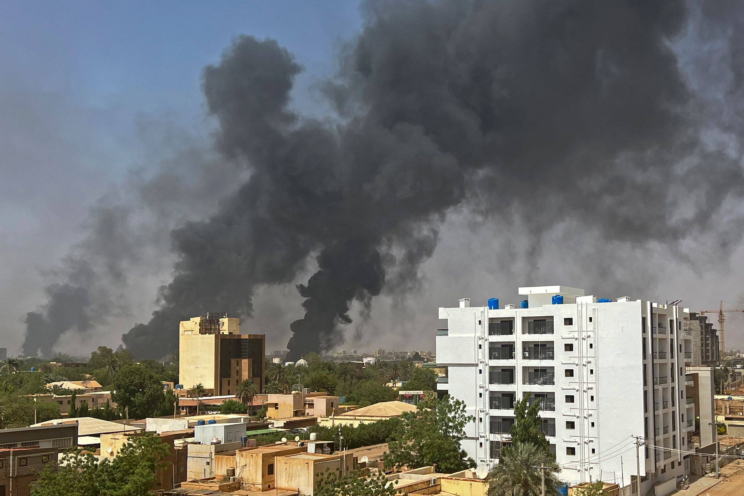 Clashes between rival Sudanese military forces have entered their fourth day, leaving around a hundred dead and thousands injured. Photo: AFP