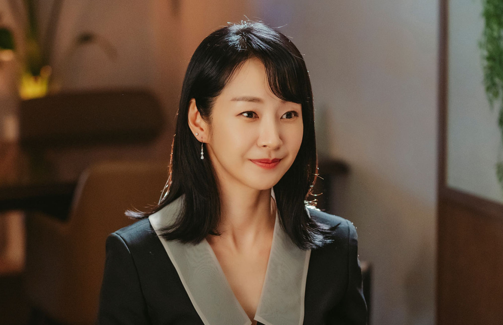 In Netflix K drama Doctor Cha Uhm Jung hwa is a patriarchy