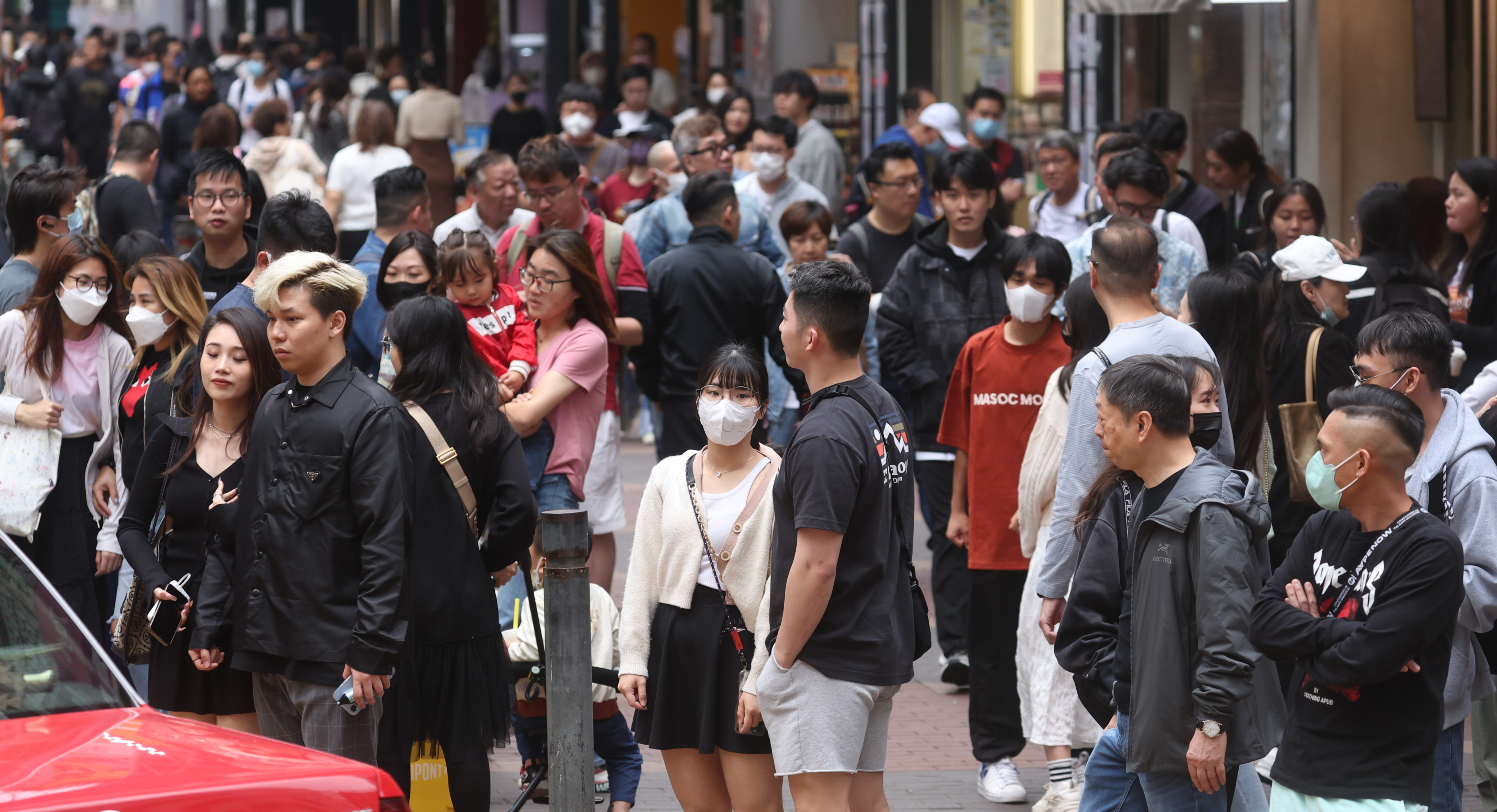 The flu season arrived late this year, following the lifting of the mask mandate in March. Photo: Yik Yeung-man