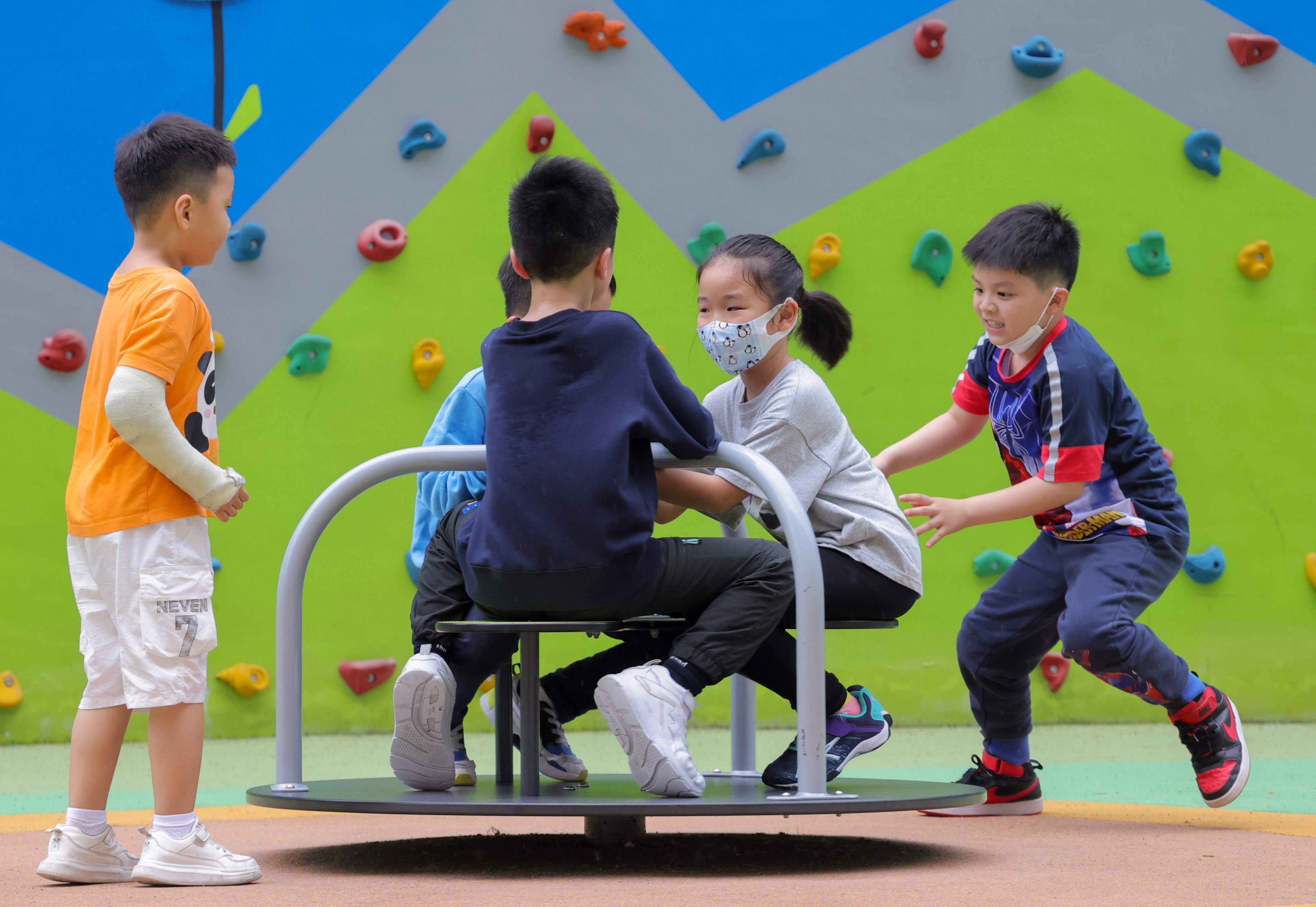 Children and the elderly among the high risk groups for flu as medical experts say vaccination offers the best protection. Photo: Jelly Tse