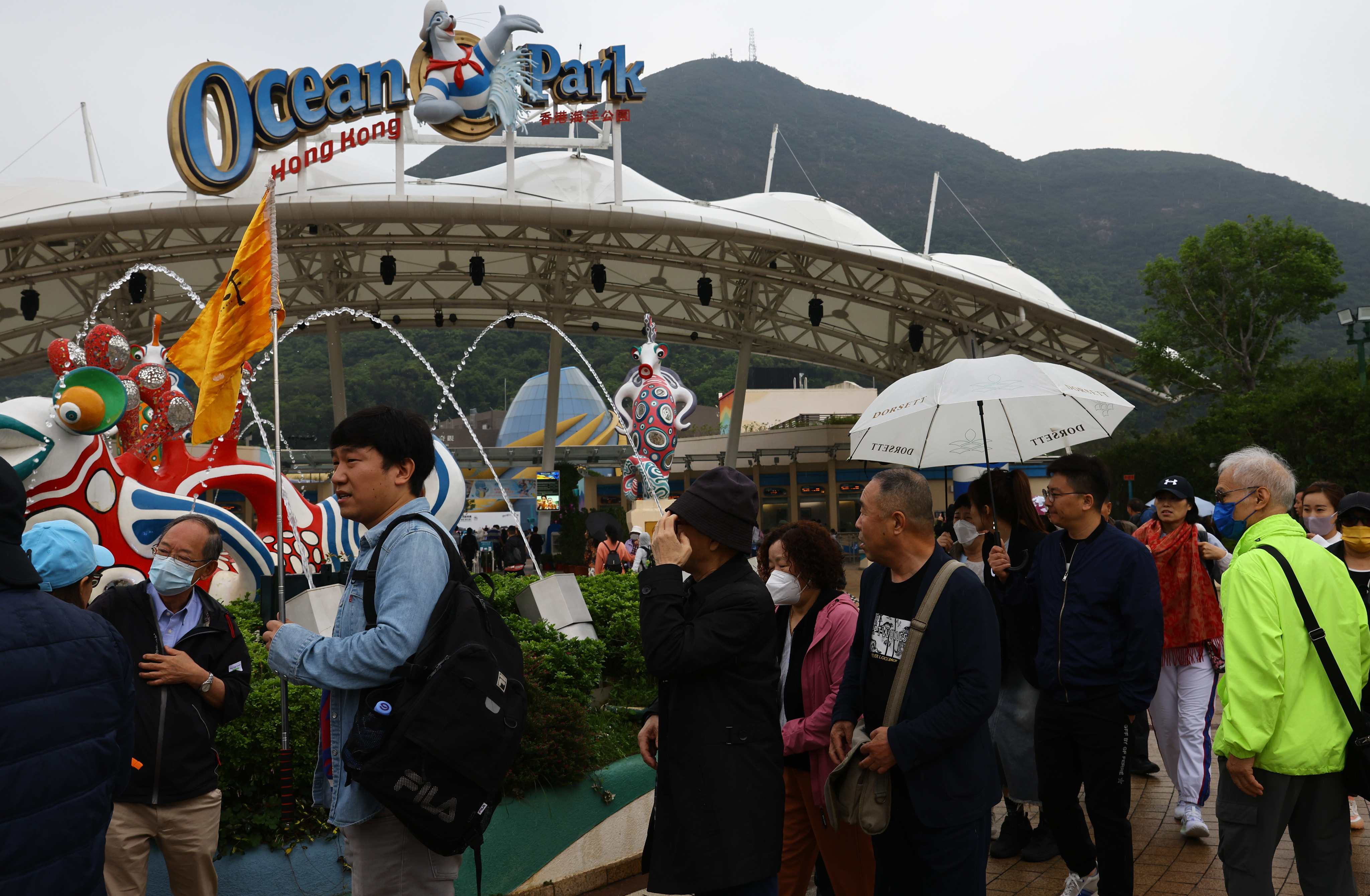 Ocean Park racked up nearly HK$1.82 billion in losses in 2021-22, even as revenue rose almost 40 per cent against the previous 12 months. Photo: Dickson Lee