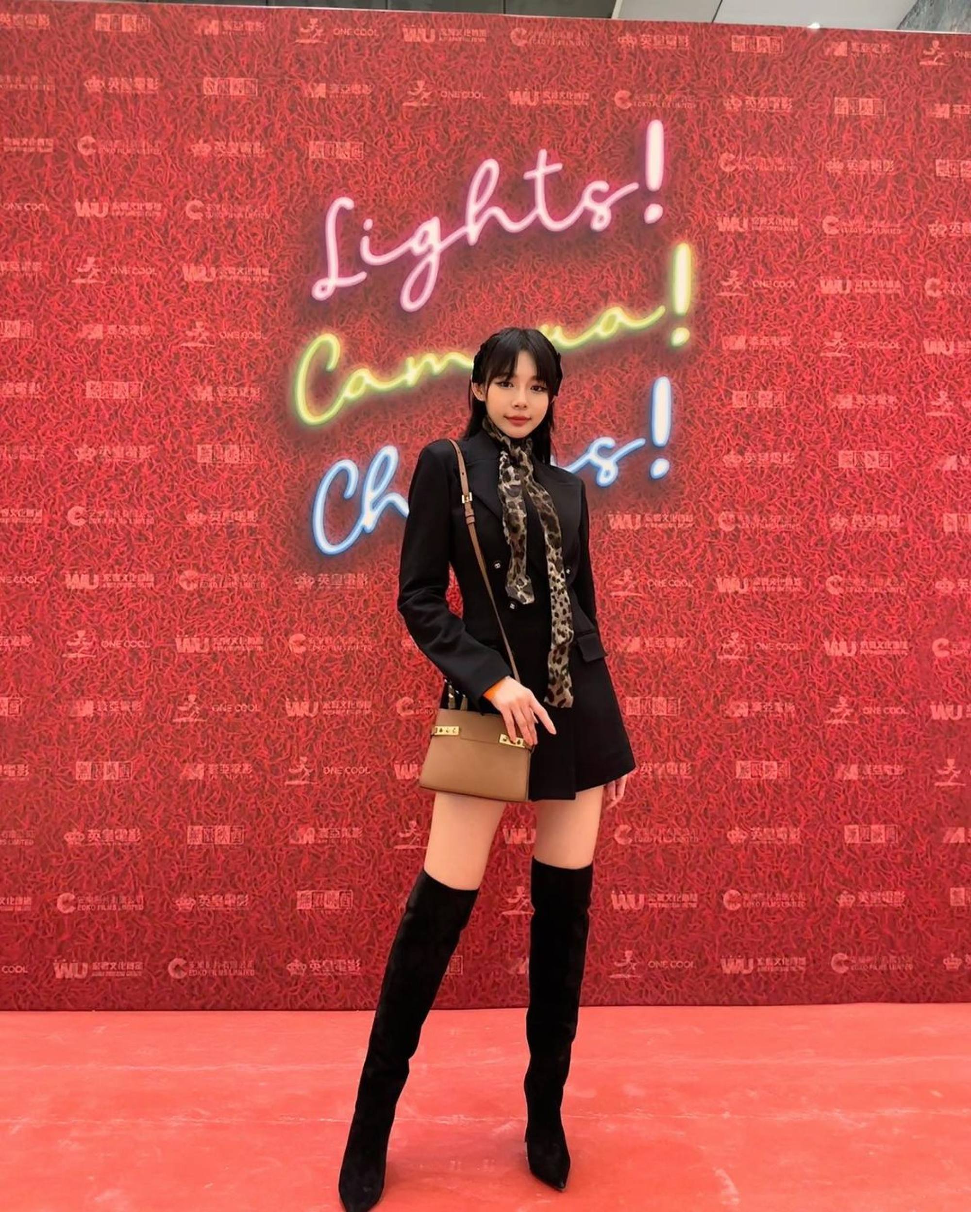 Yifei Liu News on X: As the brand ambassador of Louis Vuitton, @yifei_cc  was invited to watch #LVSS22 #LiuYifei #YifeiLiu #CrystalLiu #Mulan # LouisVuitton  / X