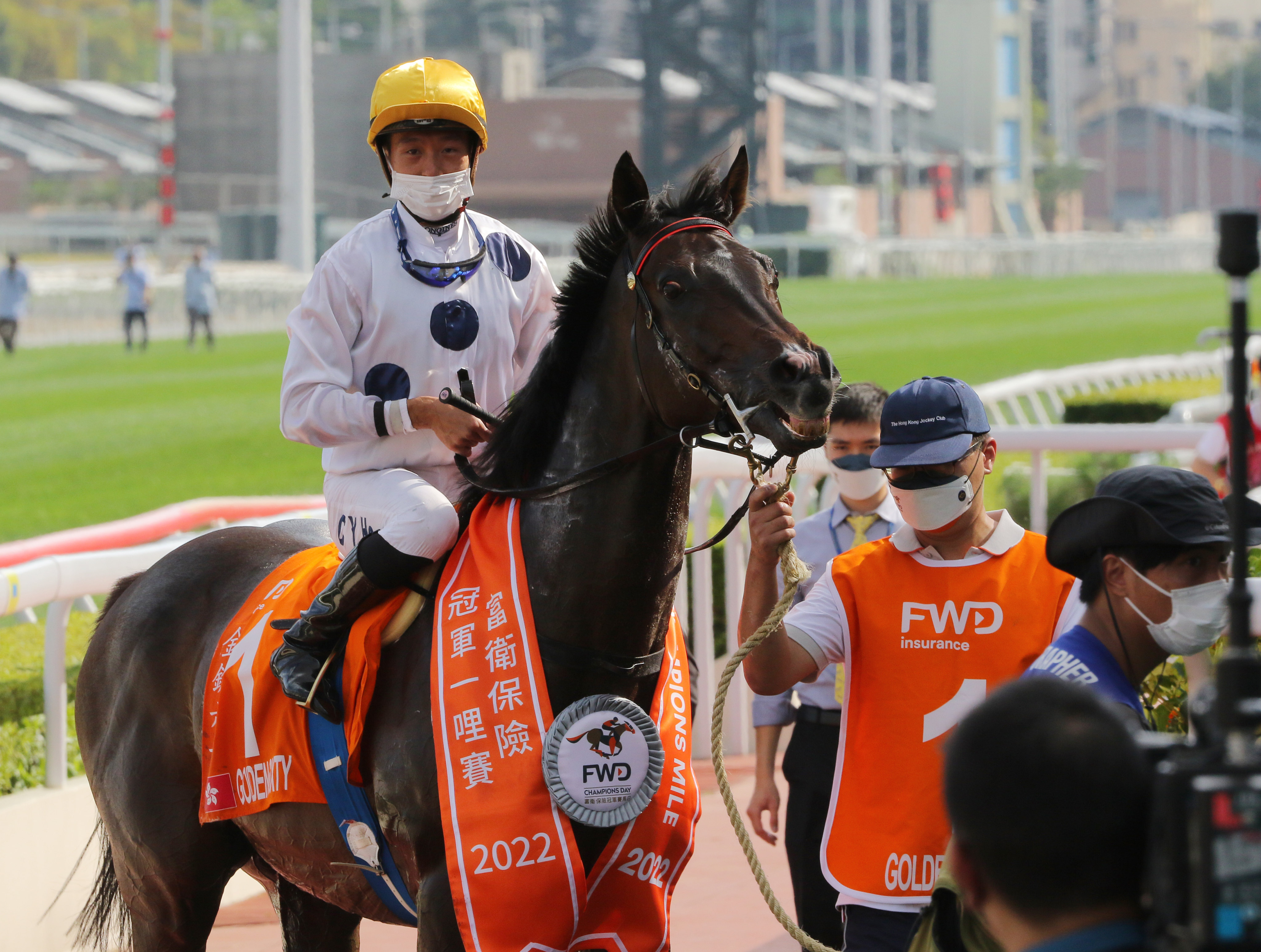 Golden Sixty and Vincent Ho after winning the 2022 Champions Mile. Photo: Kenneth Chan