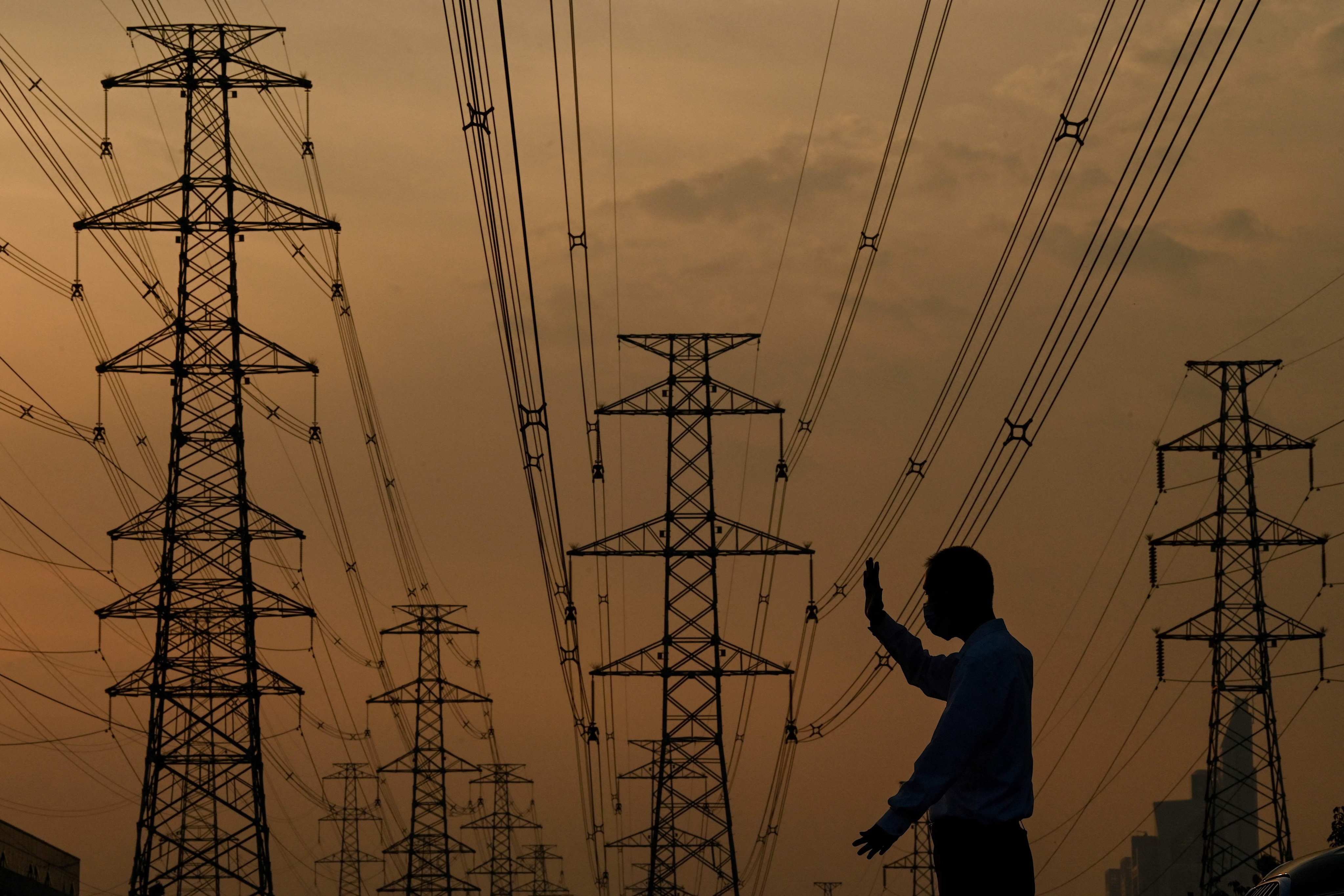 China needs to resolve inefficiencies in its grid infrastructure and grid management, analysts say. Photo: AFP