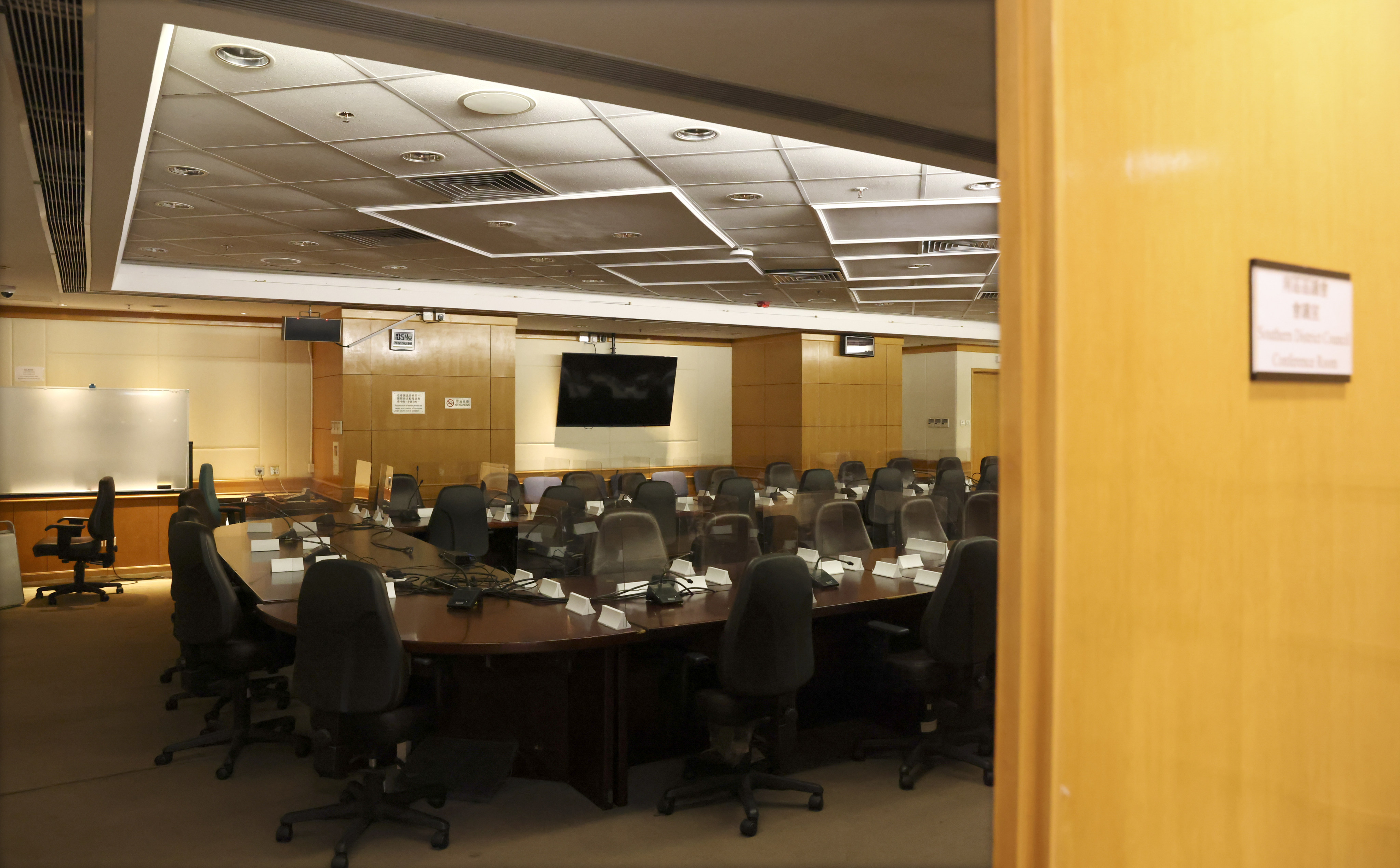 The majority of district council seats could be appointed by authorities or pro-government committees, a source has said. Photo: Nora Tam
