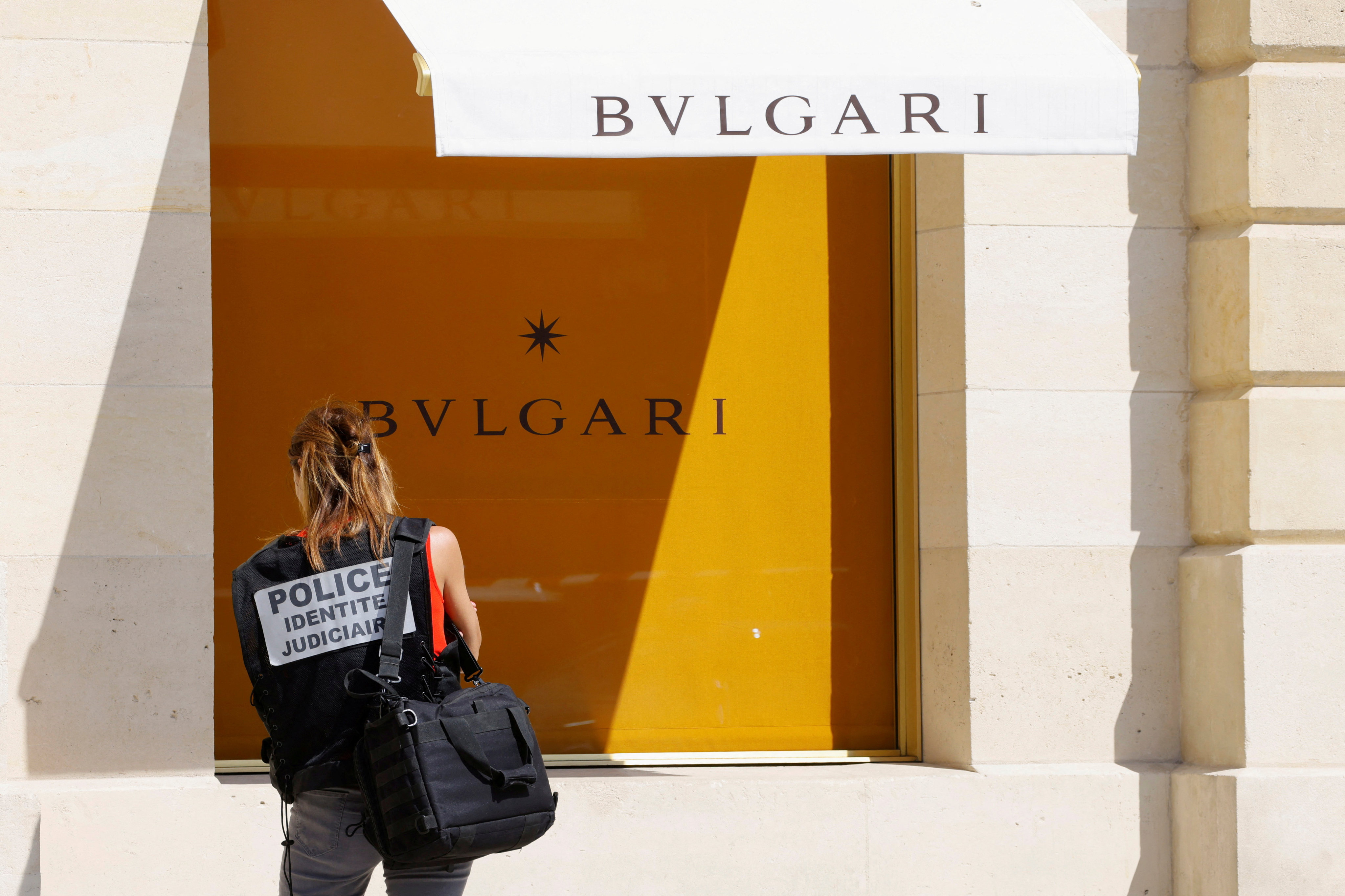 French police at the Bulgari jewellery shop following a robbery at Place Vendome in Paris, France in September 2021.The same boutique was robbed on Sunday. Photo: Reuters