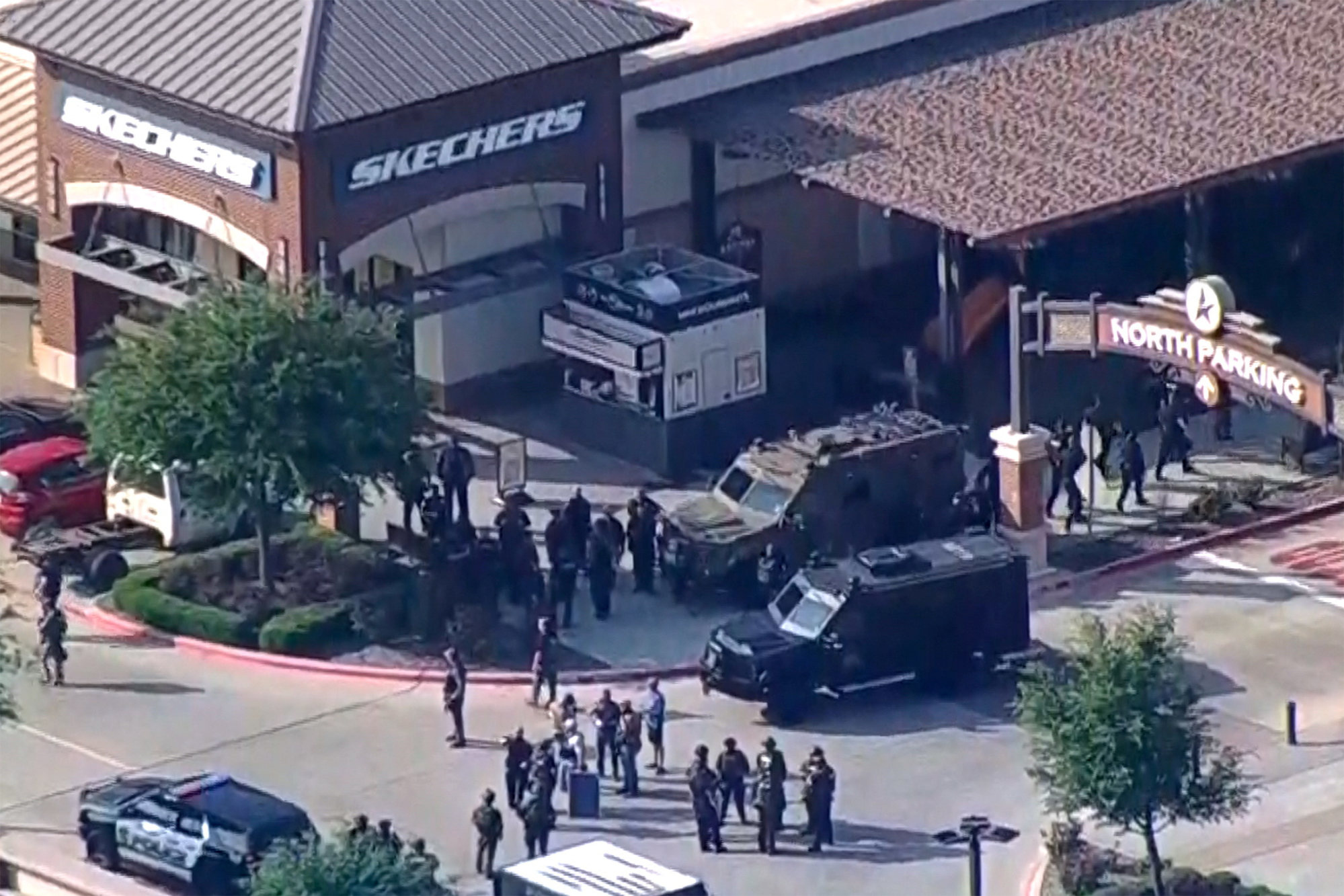 shooting-everywhere-at-least-8-killed-by-gunman-at-texas-mall