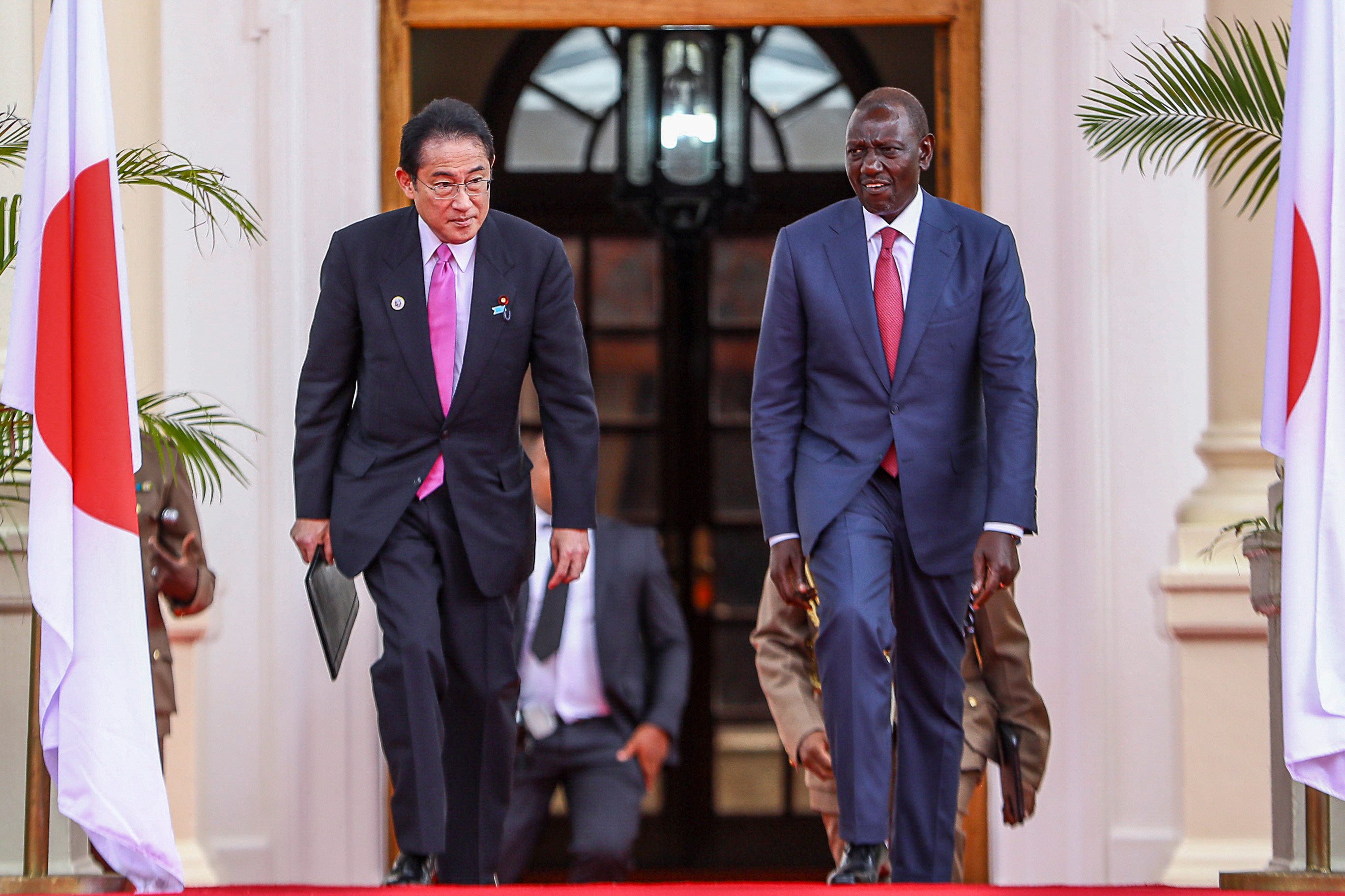 Japan’s Prime Minister Fumio Kishida and Kenyan President William Ruto in Nairobi on May 3. Photo: EPA