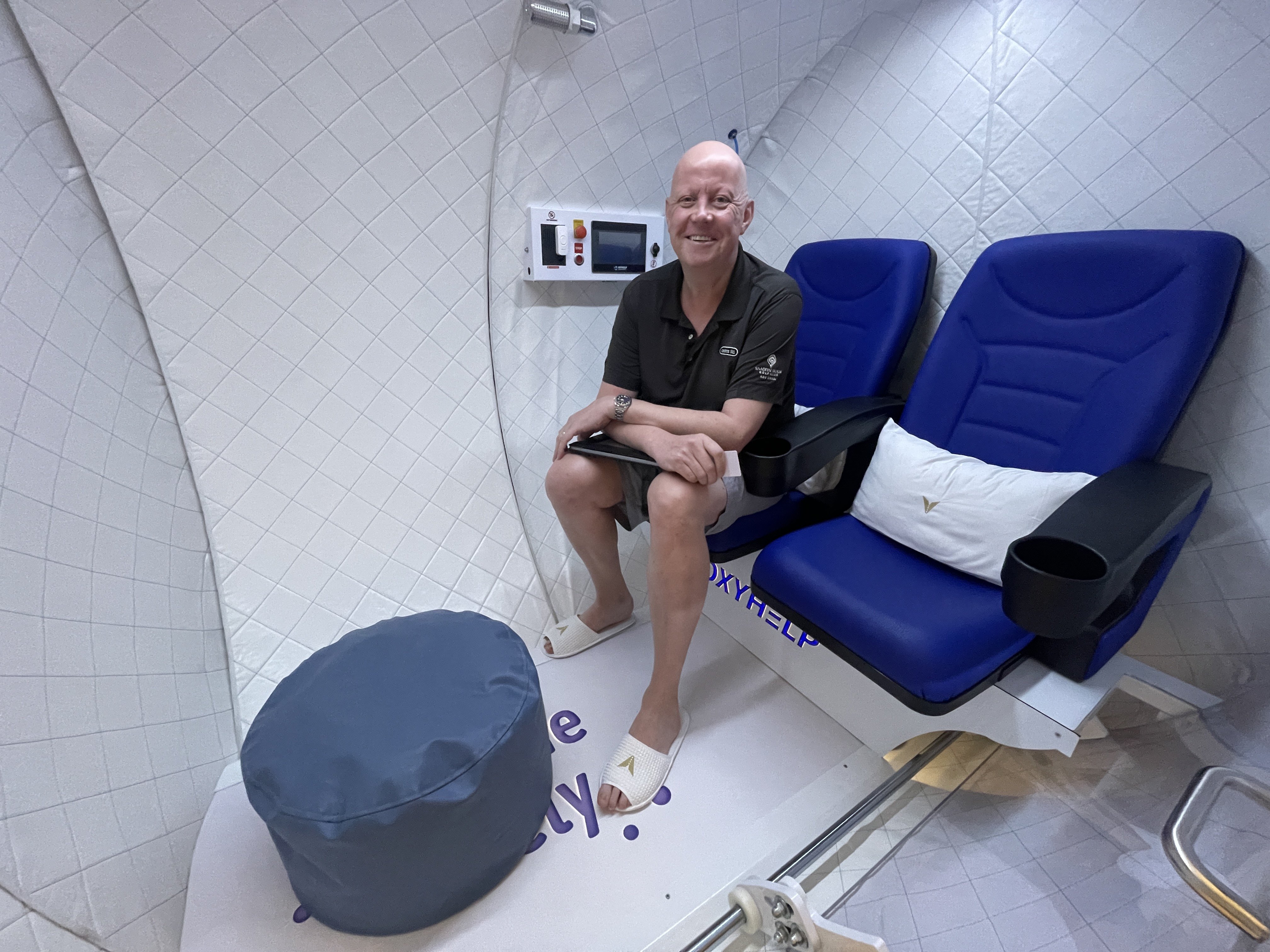 Chris Dwyer in a hyperbaric chamber at RAKxa, a wellness and medical retreat in  Bangkok. Photo: Chris Dwyer
