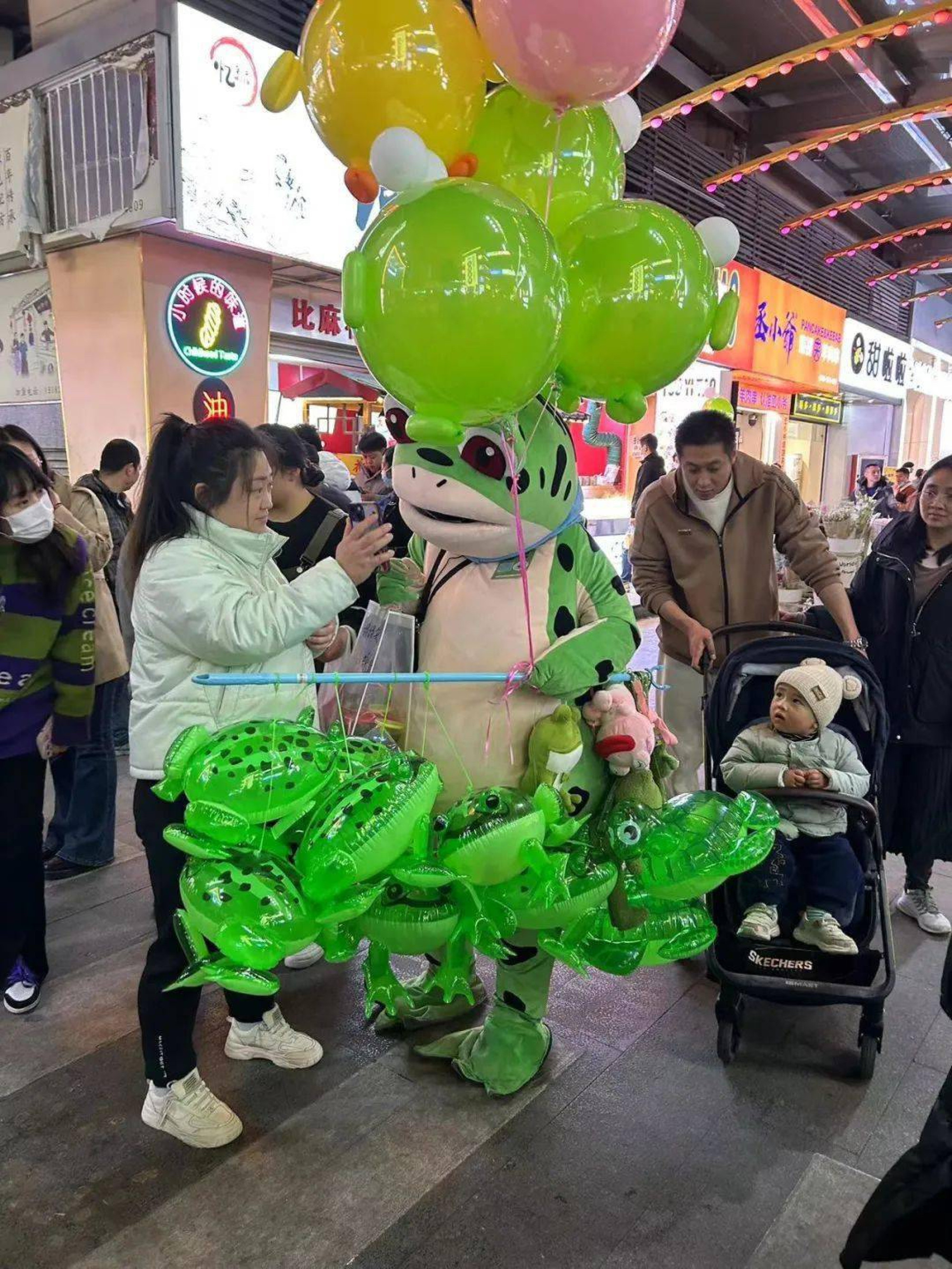  Difficult To Earn A Living With Dignity Viral Chinese Anger As Frog 