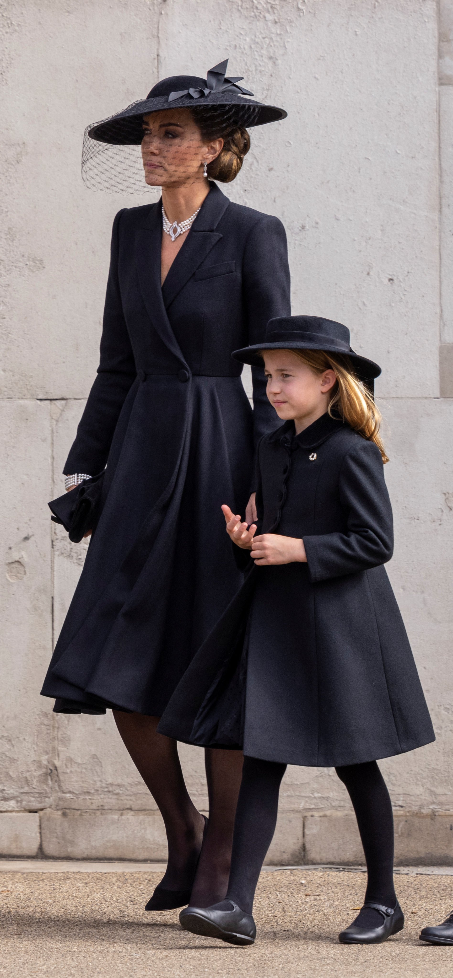 7 of Kate Middleton and Princess Charlotte’s top twinning fashion ...