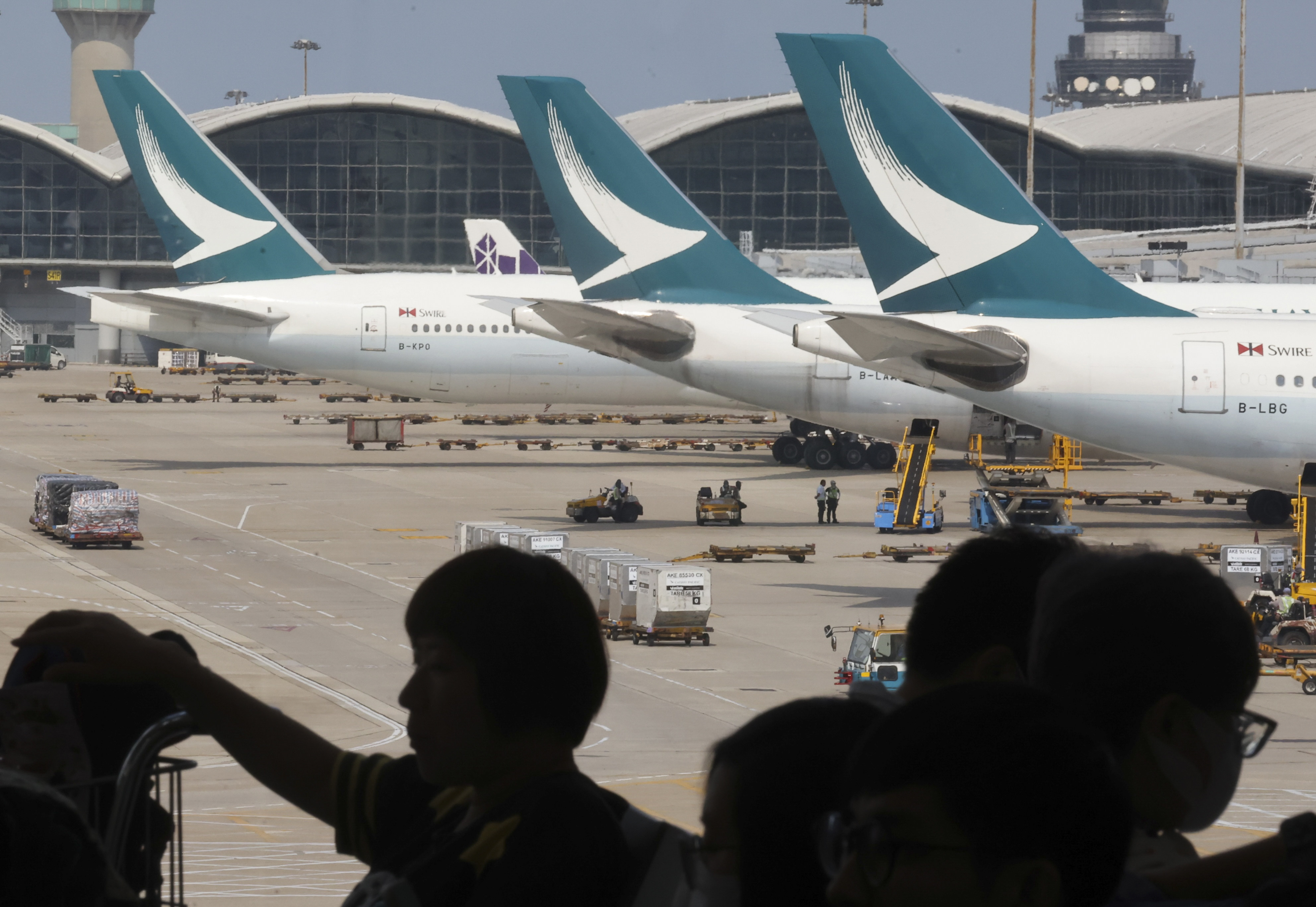 Cathay Pacific planes at Hong Kong International Airport. Photo: Jonathan Wong