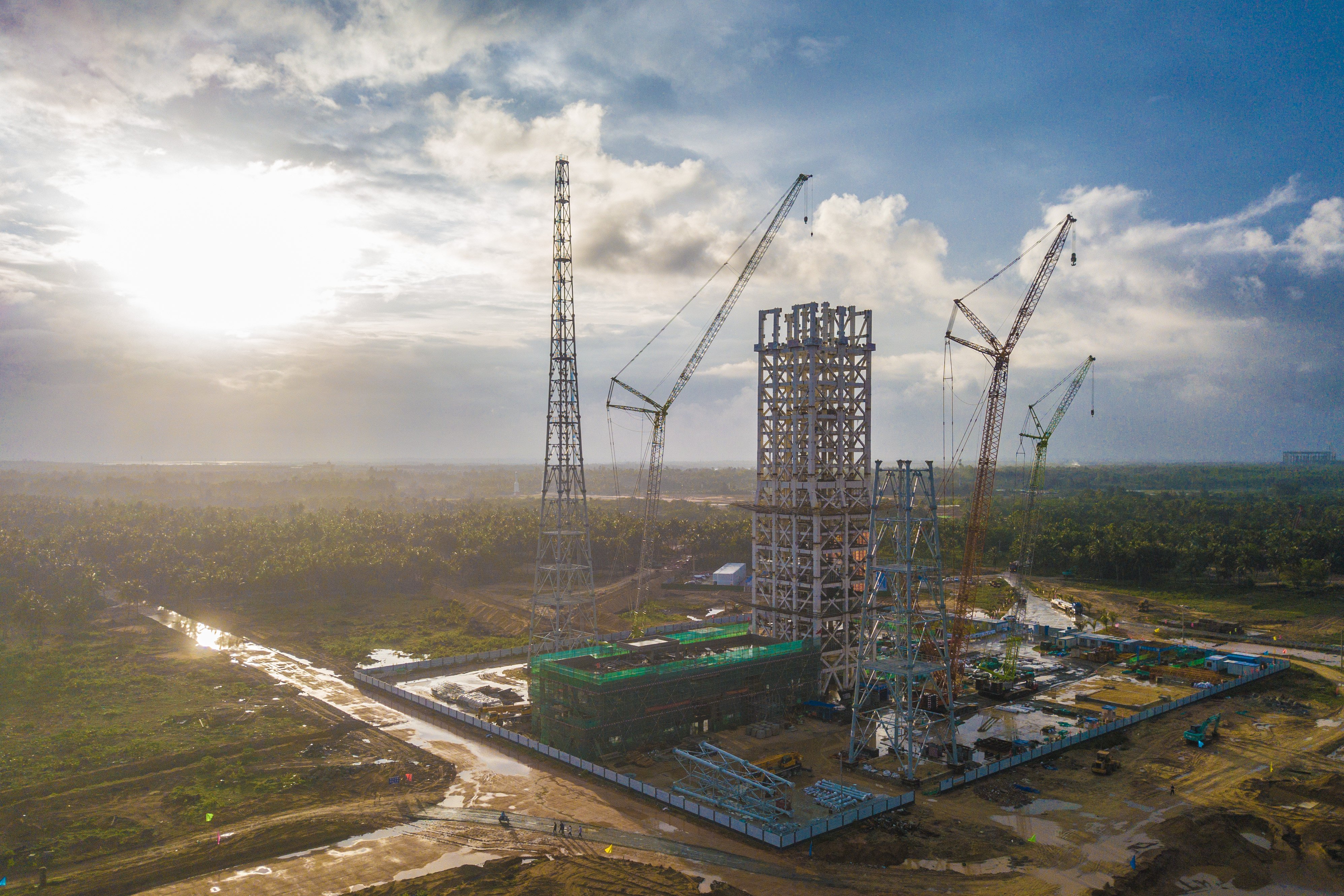 “One floor every 10 days”: an aerial photo taken this month shows construction at the commercial spacecraft launch site in Wenchang, Hainan province. Photo: Xinhua