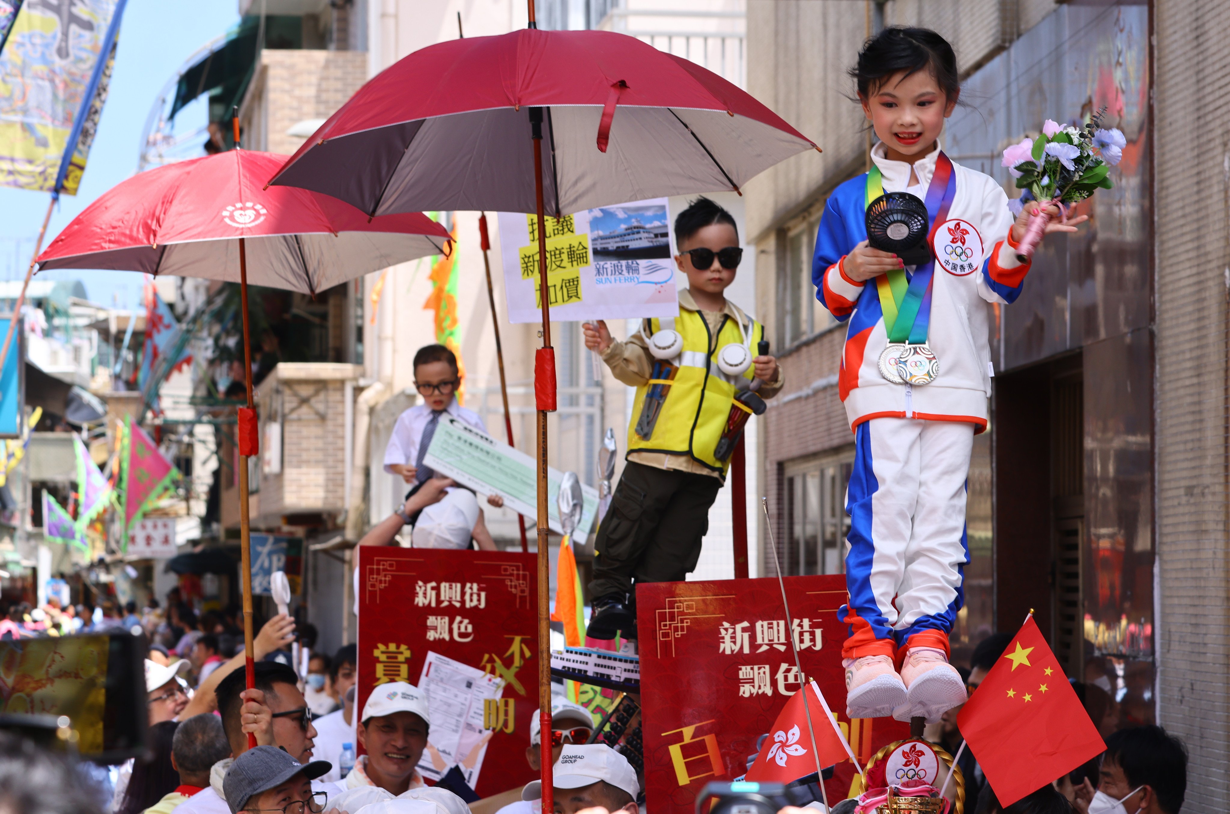 Children are dressed up for the Piu Sik parade on Cheung Chau. Photo: Dickson Lee
