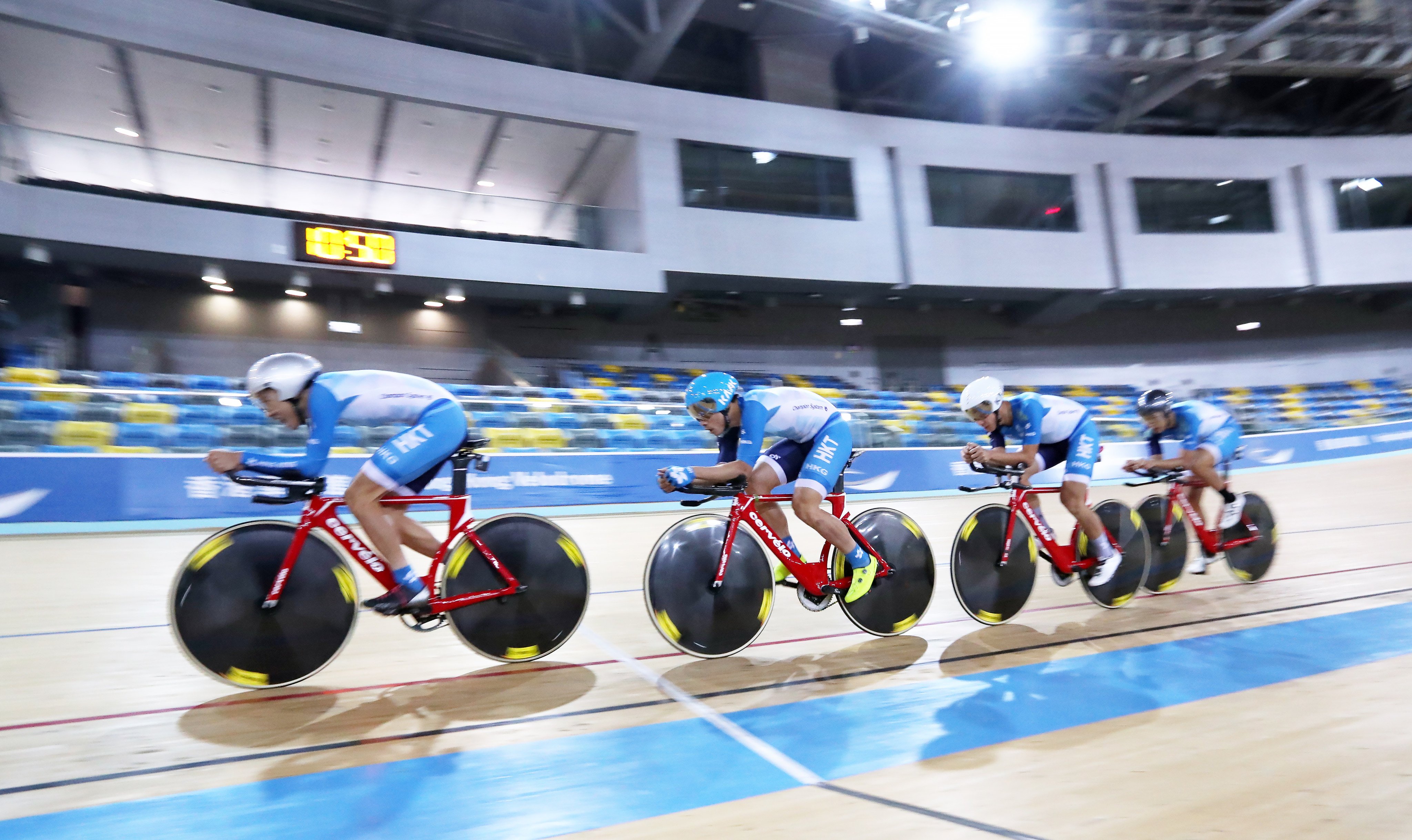 Leung Chun-wing (third from left) and his Hong Kong pursuit teammates could threaten their own national record with the backing of the home crowd. Photo: Nora Tam