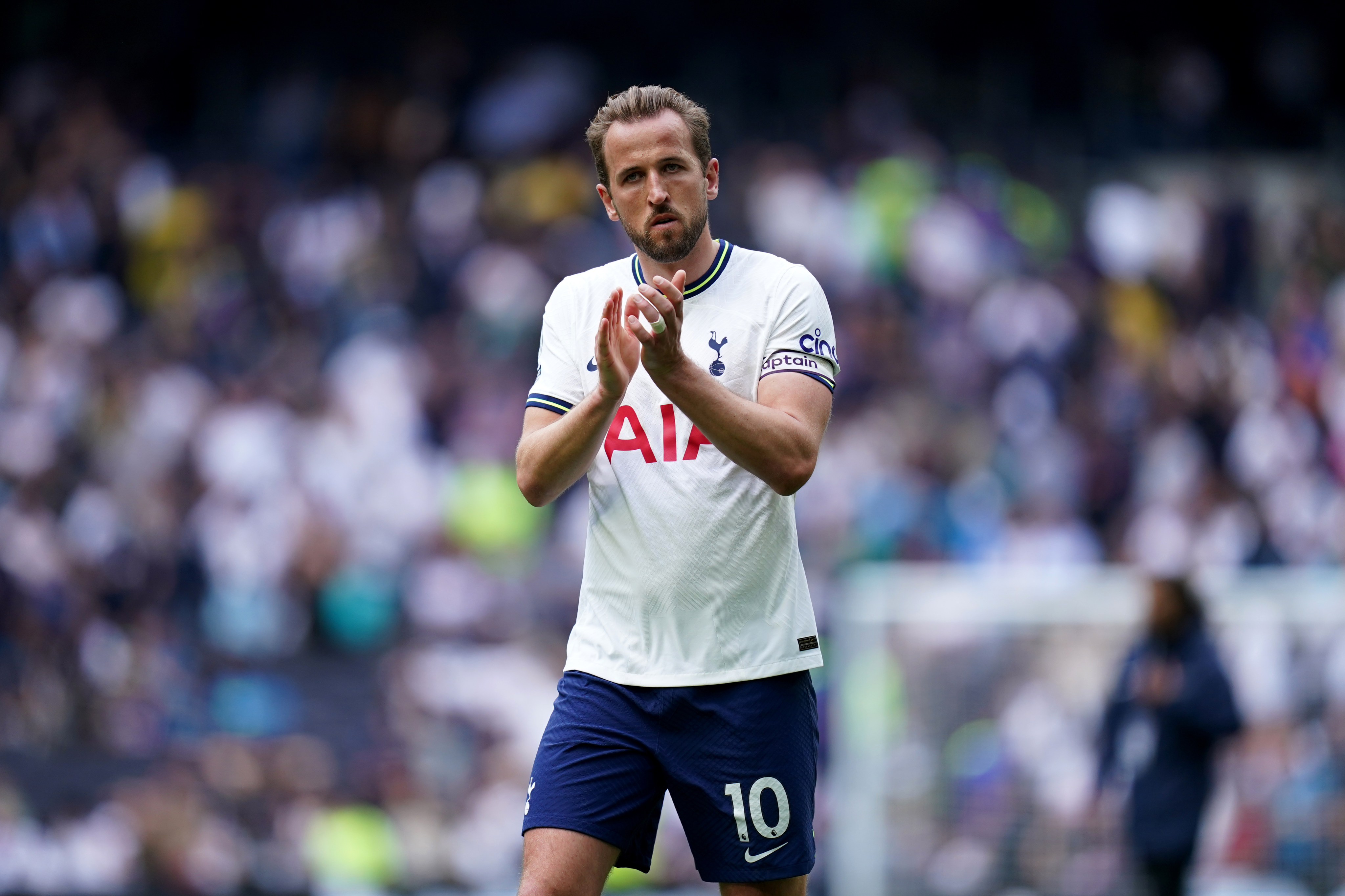 Tottenham Hotspur’s Harry Kane applauds the fans after their loss at home to Brentford. Photo: dpa