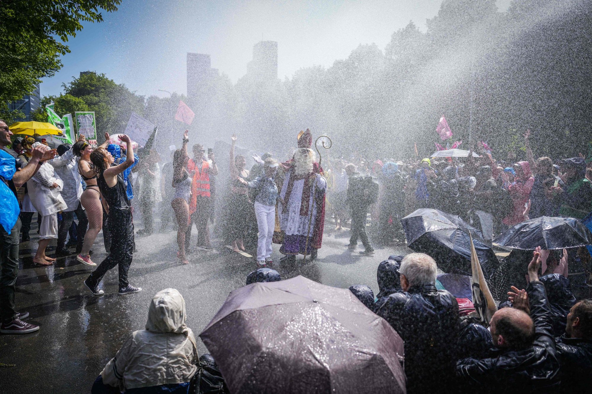 More Than 1 500 Climate Activists Arrested In Netherlands During   1b67f885 0282 4db6 A4e6 9ef645eae896 0c42f09f 