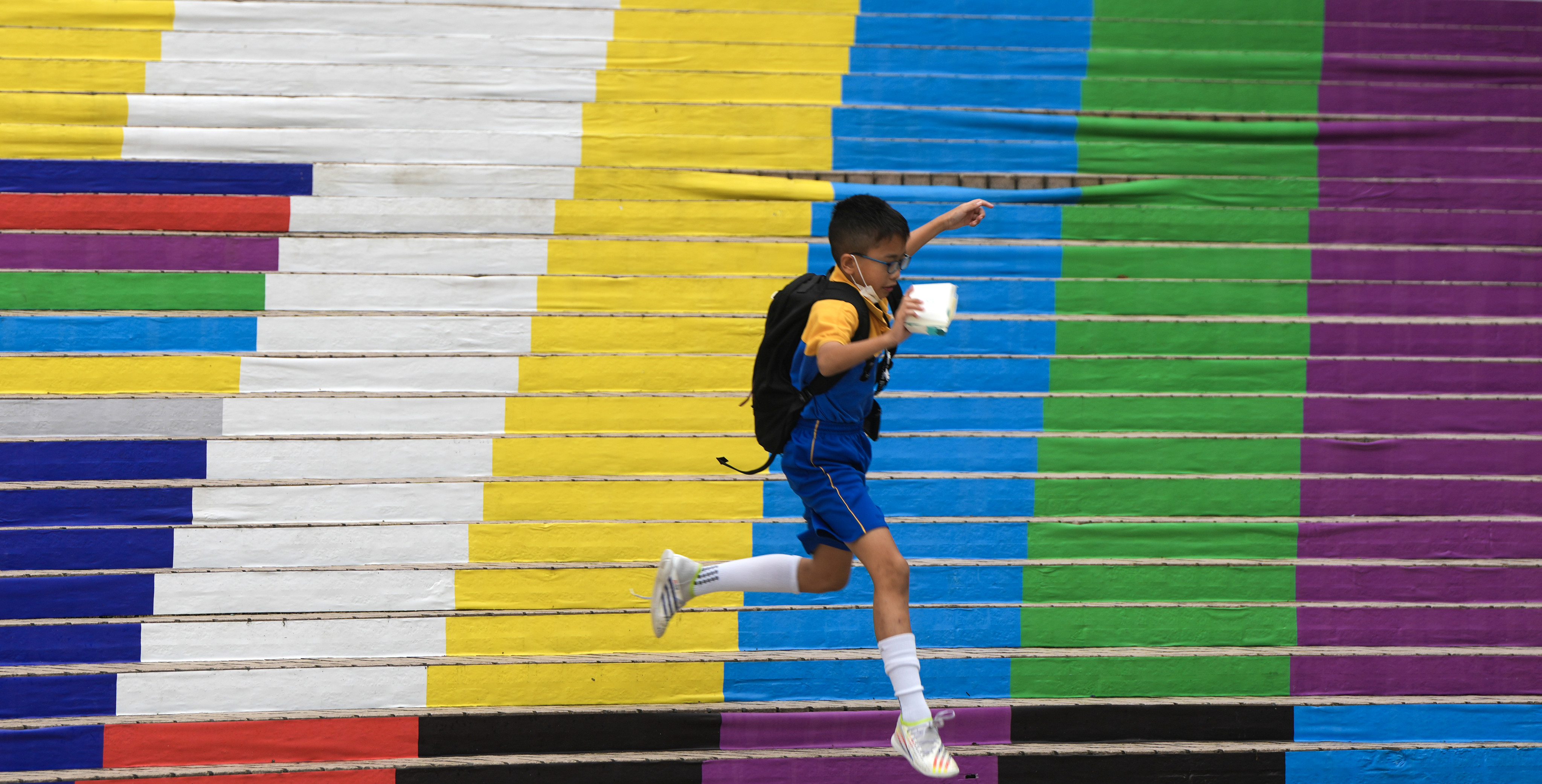 Primary Six classes are to be spared subsidy cuts, the Education Bureau says. Photo: Sam Tsang