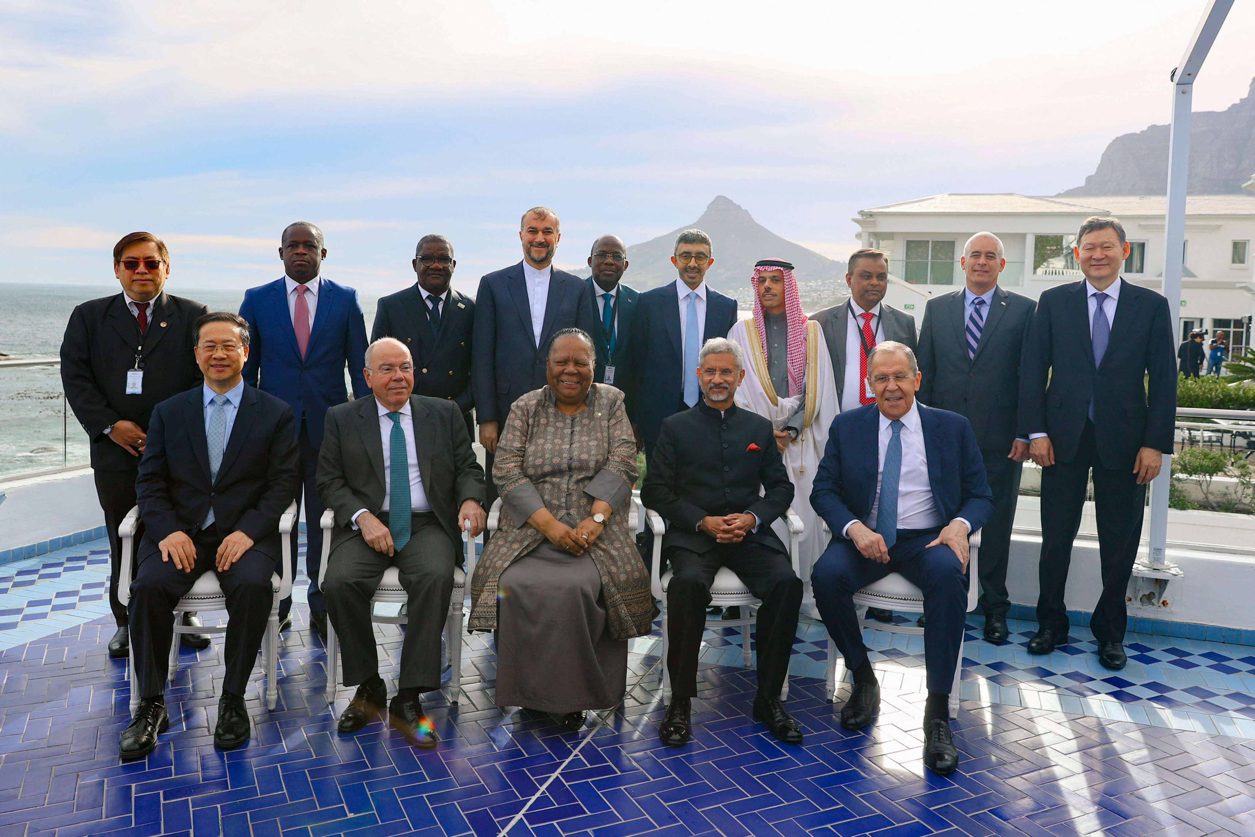 Foreign ministers of BRICS with representatives from Africa and the global South during a summit in Cape Town, South Africa. Photo: Reuters
