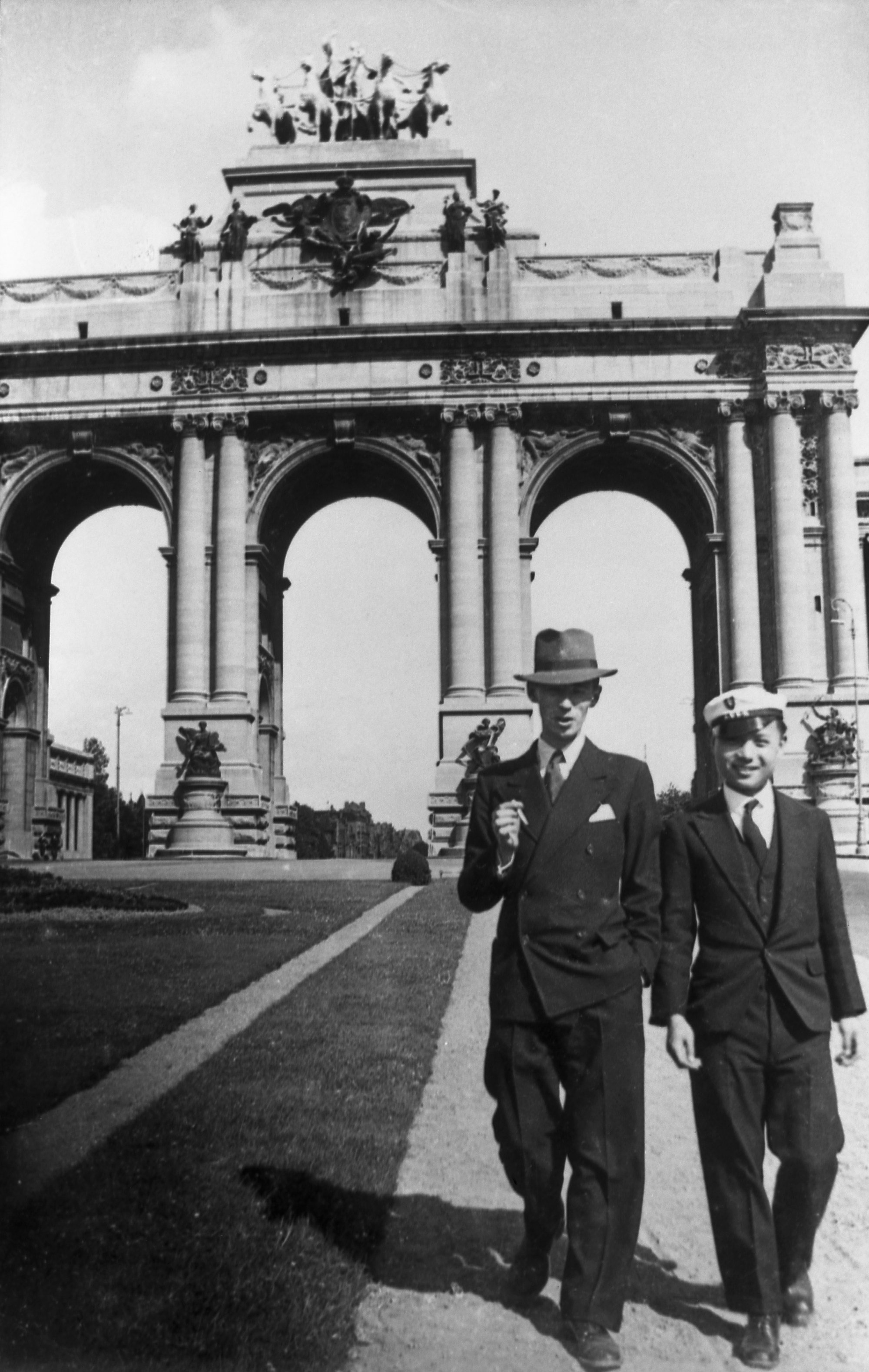 Belgian cartoonist Hergé (left) and Zhang at the Cinquantenaire Park in Brussels in the 1930s. Photo: Getty Images
