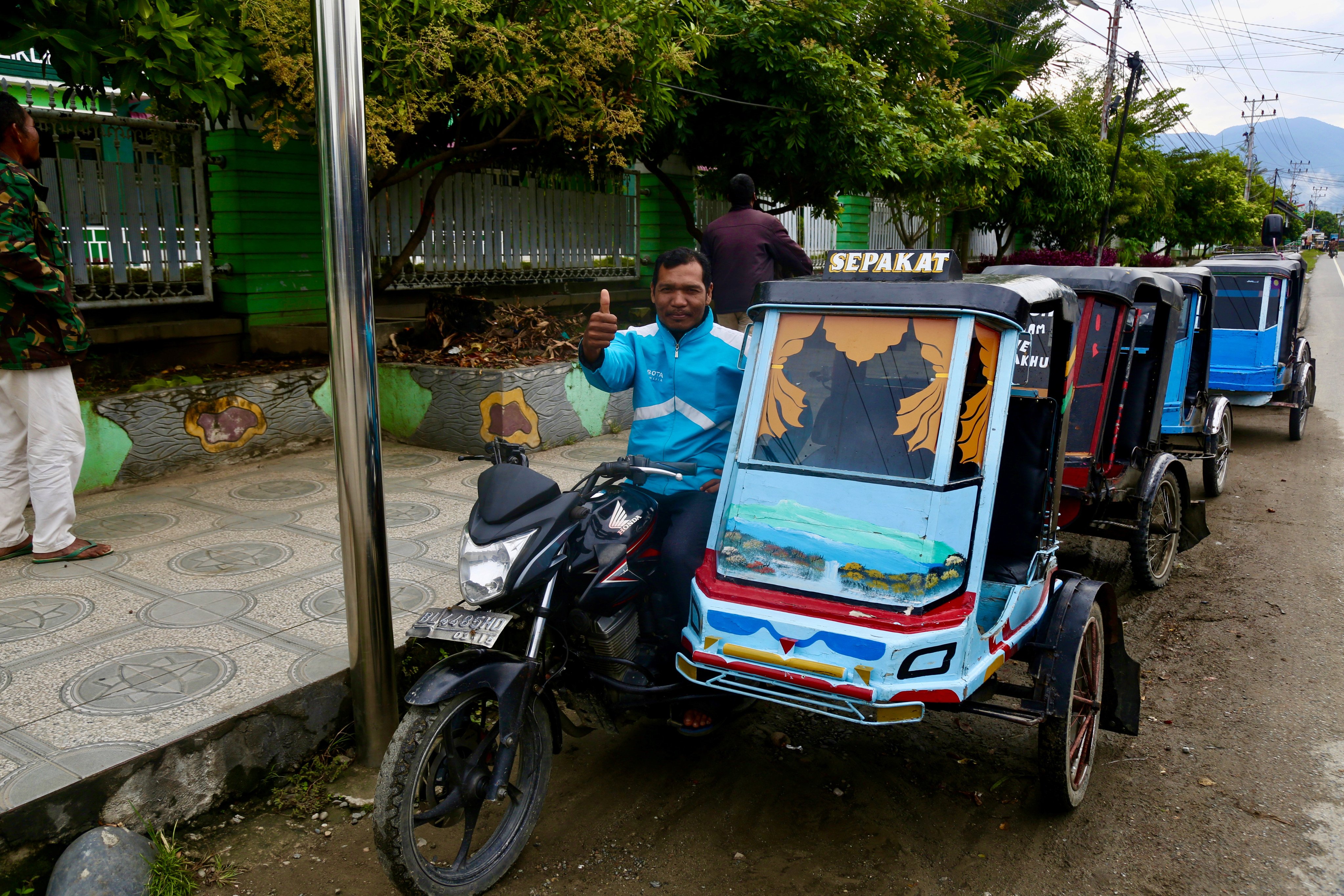 Tricycle taxis in Banda Aceh,. Photo: Dave Smith