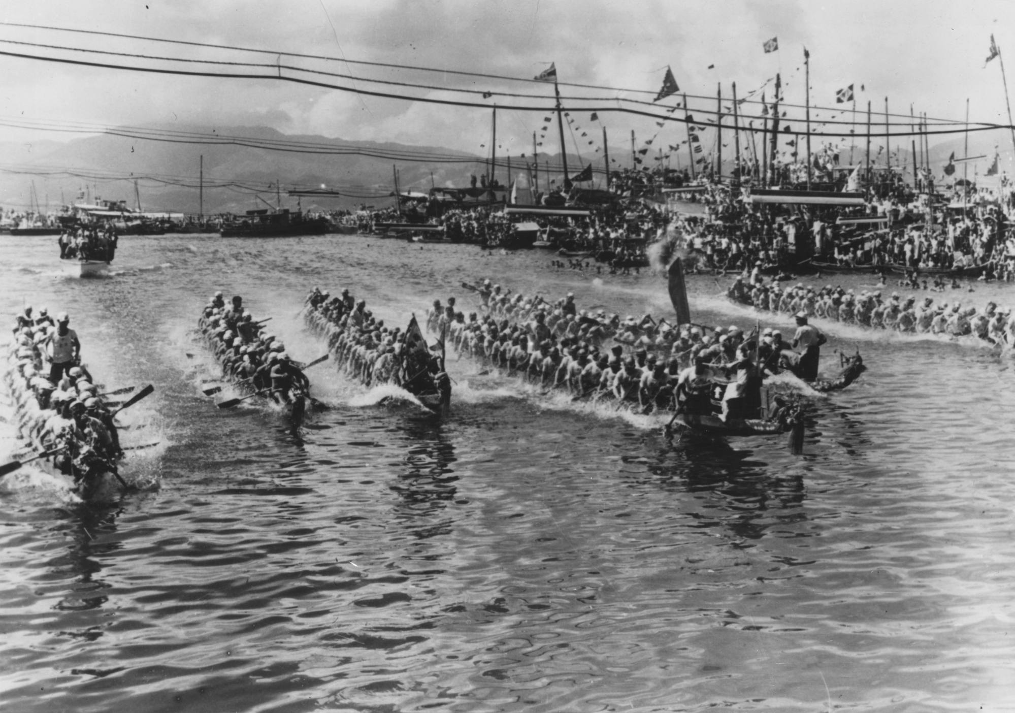 Return of the dragon: Hong Kong welcomes back drum beats and crowds for  Dragon Boat Festival, but race turnout still below pre-pandemic levels