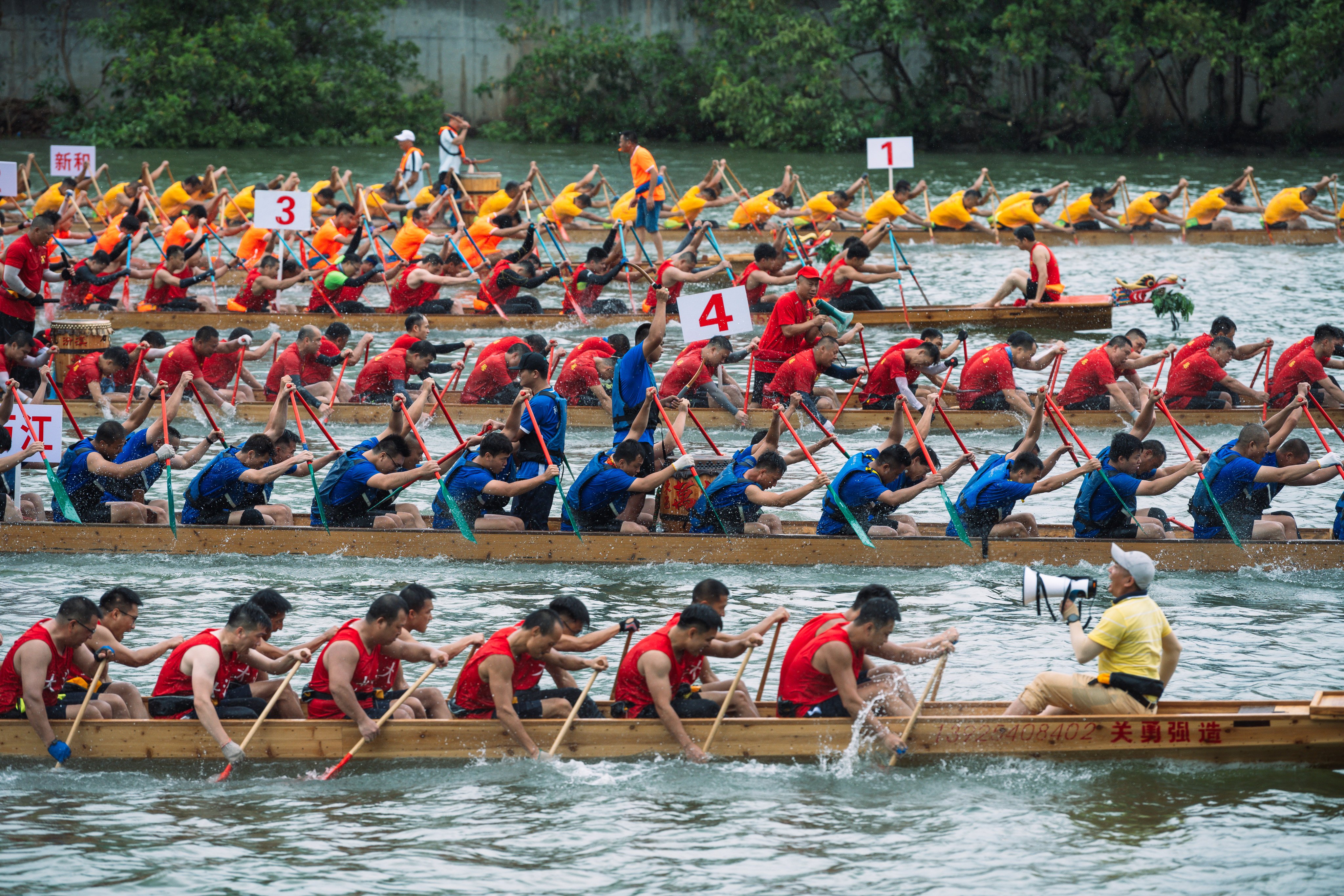 Return of the dragon: Hong Kong welcomes back drum beats and crowds for  Dragon Boat Festival, but race turnout still below pre-pandemic levels