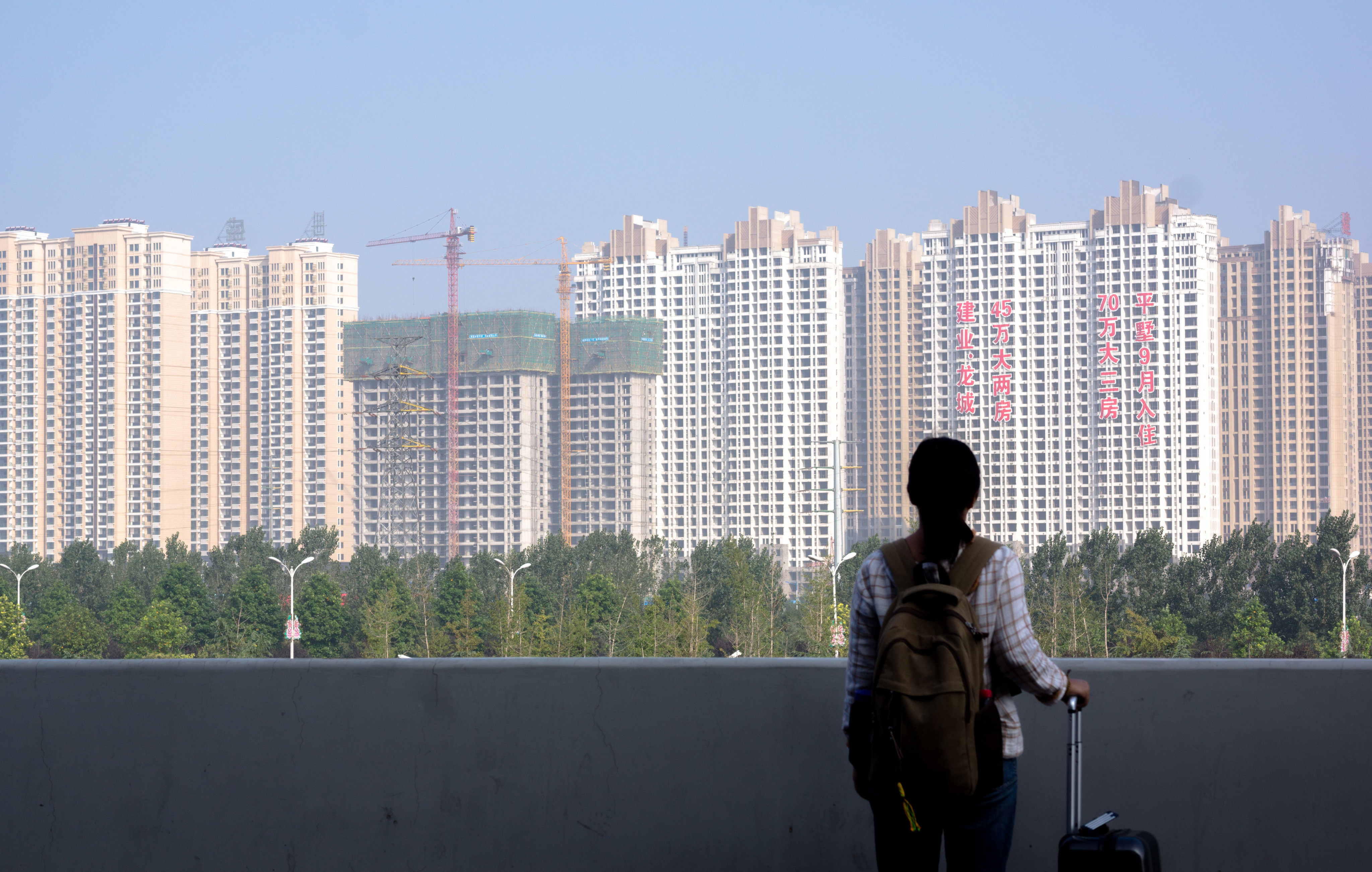China cut its two key lending rates on Tuesday amid efforts to support the slowing economy following a string of poor data. Photo: LightRocket via Getty Images