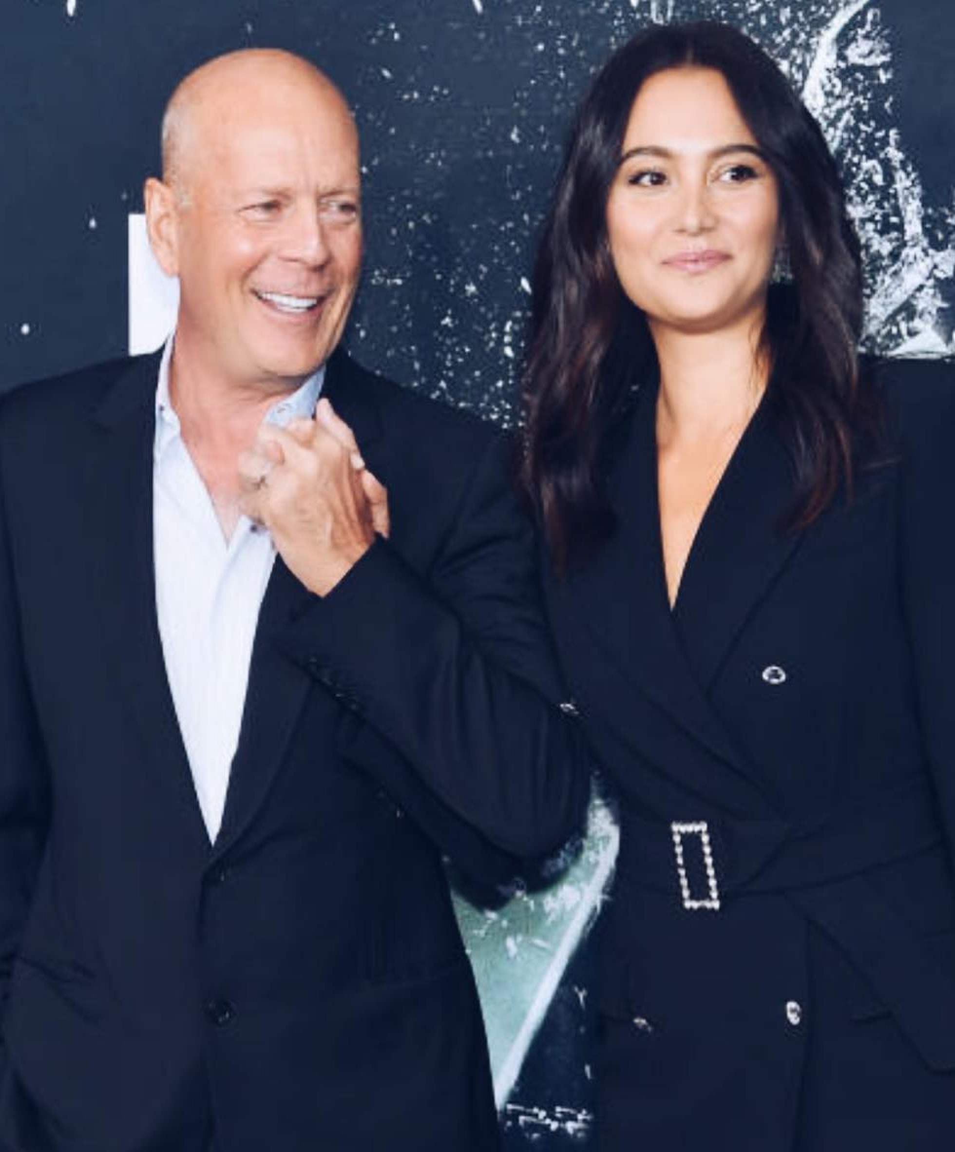 Meet Bruce Willis Wife And Caregiver Emma Heming Willis The 45 Year Old Former Model Walked 0652