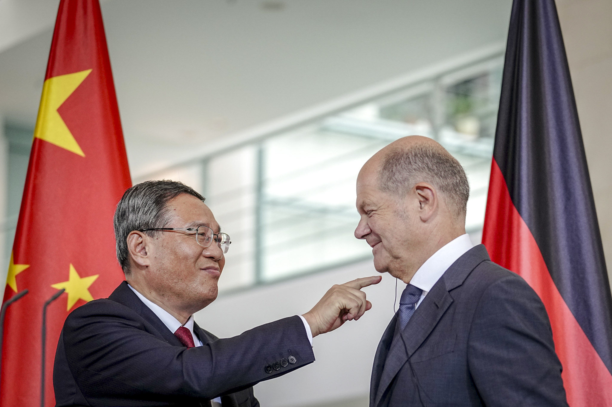Chinese Premier Li Qiang and German Chancellor Olaf Scholz ahead of a press conference in Berlin on Tuesday. Photo:  dpa