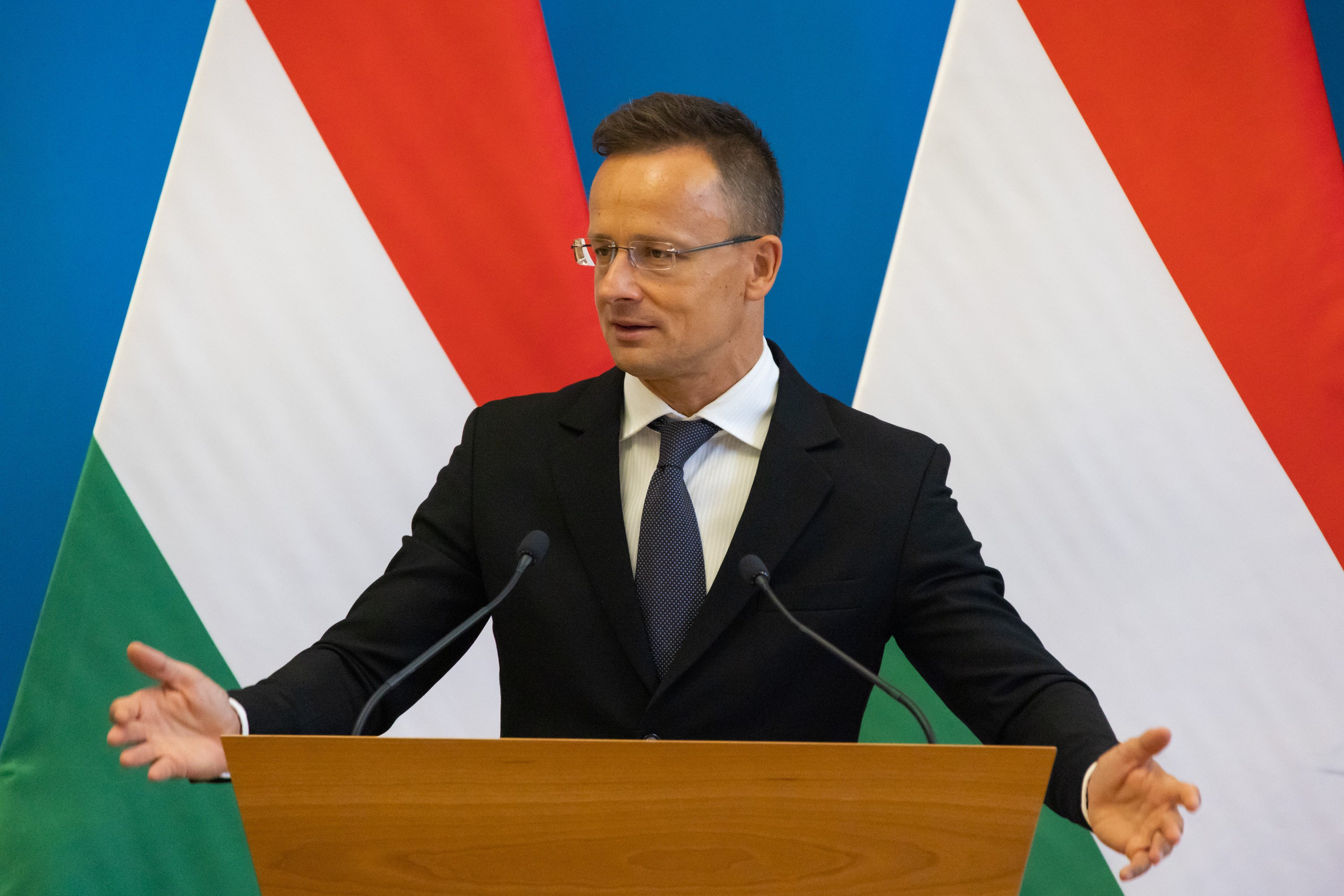 Hungarian Foreign Minister Peter Szijjarto says the EU should expand economic cooperation with Beijing, especially in electric vehicles. Photo: Xinhua