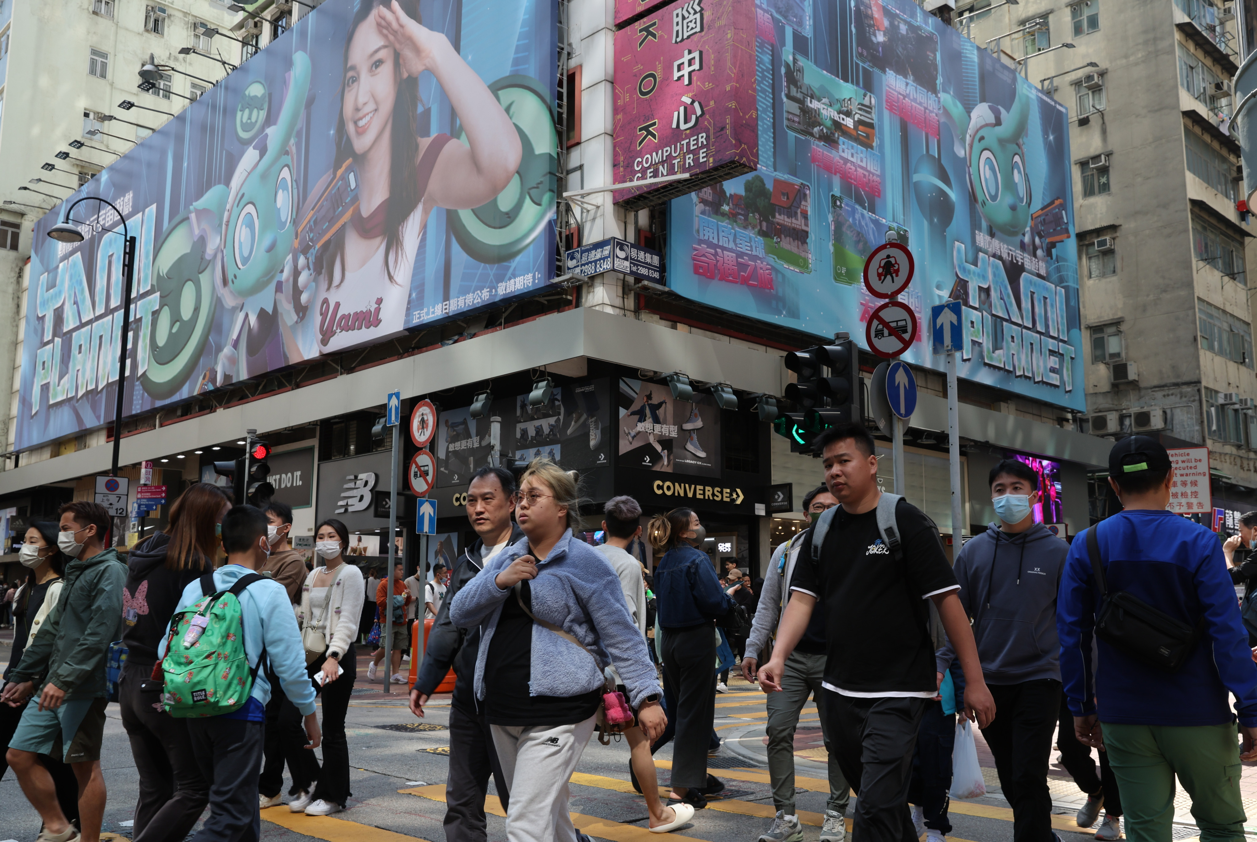 Wallets or credit cards, cash and Octopus stored-value cards were among the most common items stolen by pickpockets, followed by mobile phones. Photo: Yik Yeung-man