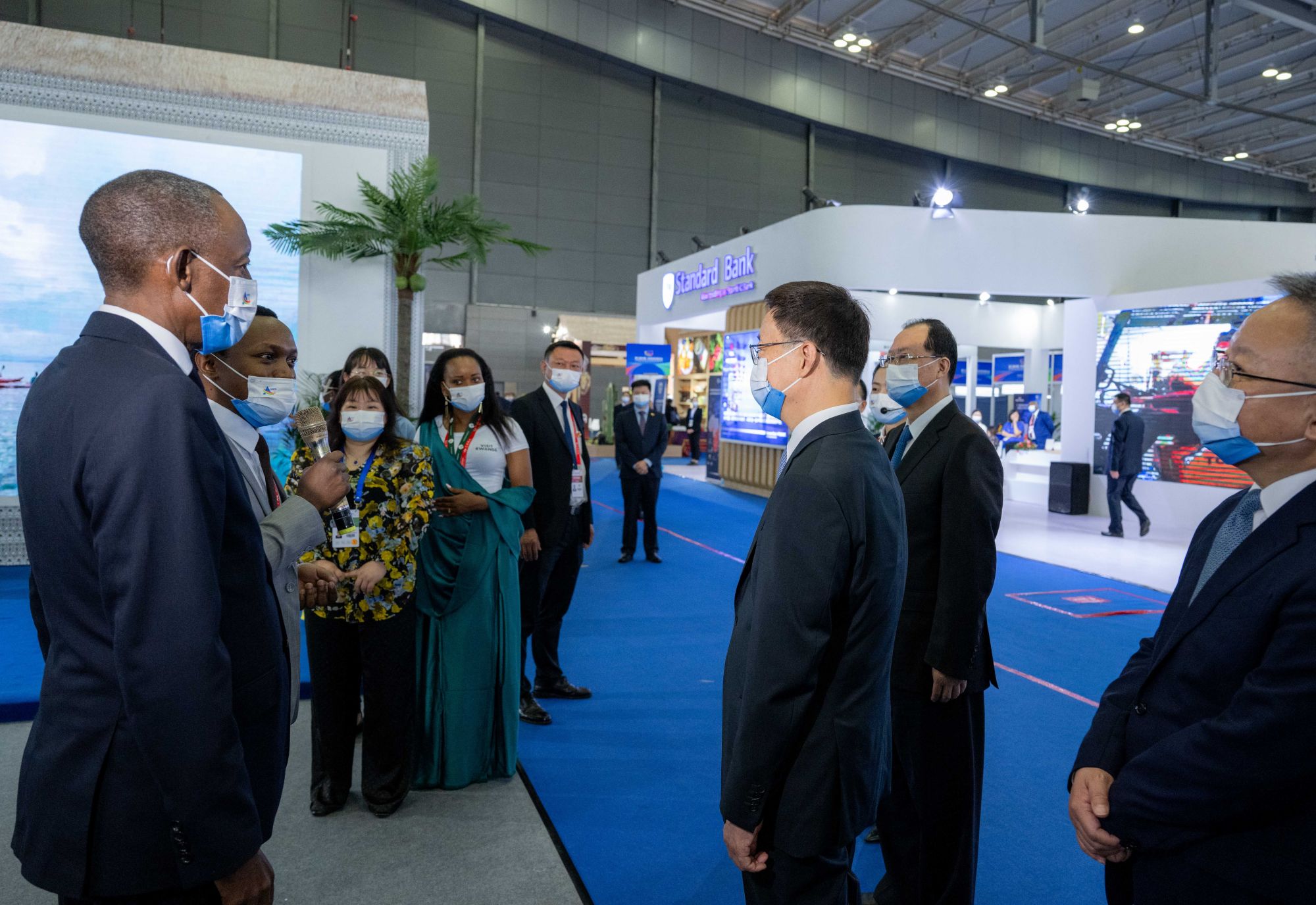 Chinese Vice-President Han Zheng visits the exhibition hall before addressing the opening ceremony of the third China-Africa Economic and Trade Expo on Thursday. Photo: Xinhua