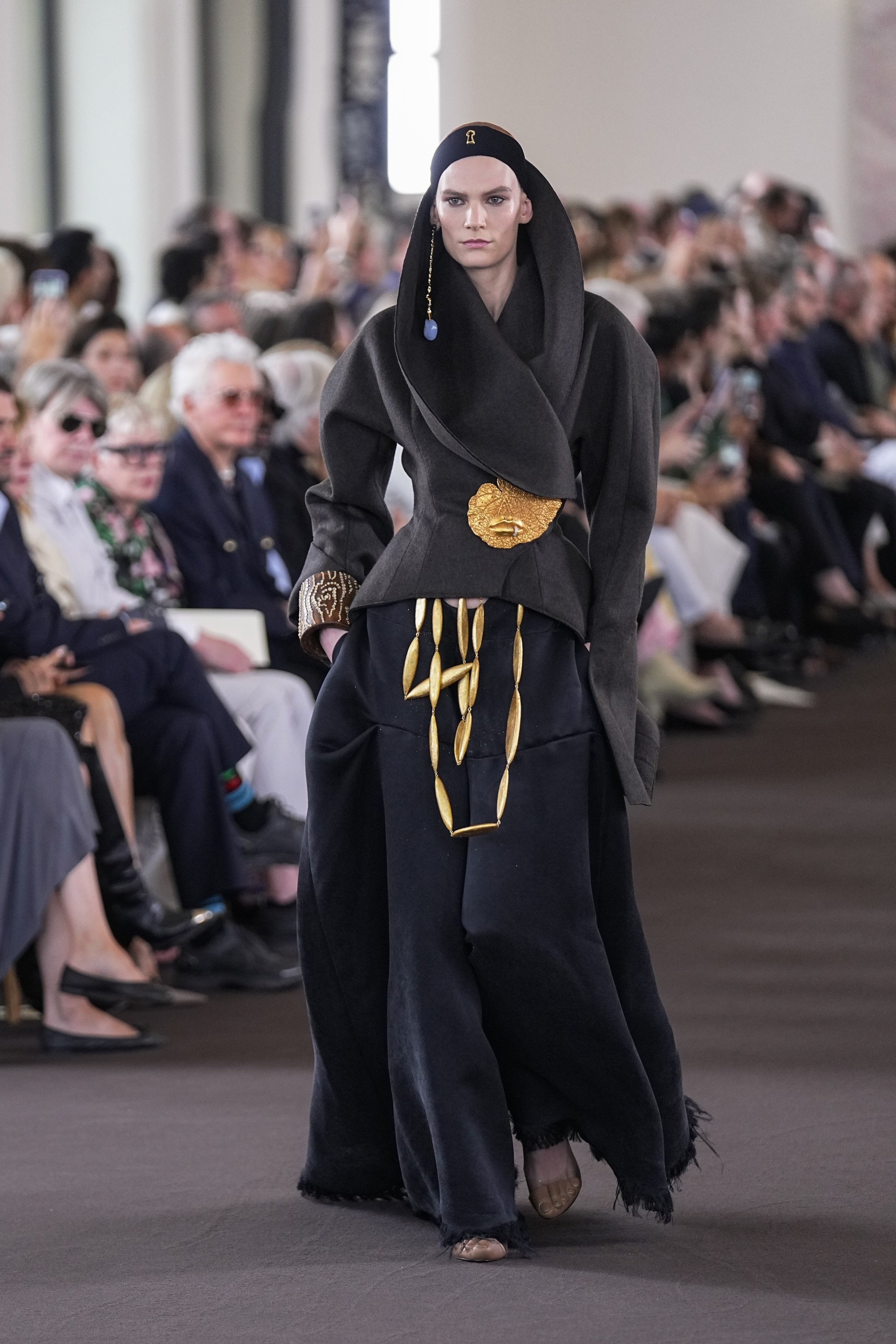 On with the show: Paris Haute Couture Week day 1 round up – while LVMH ...