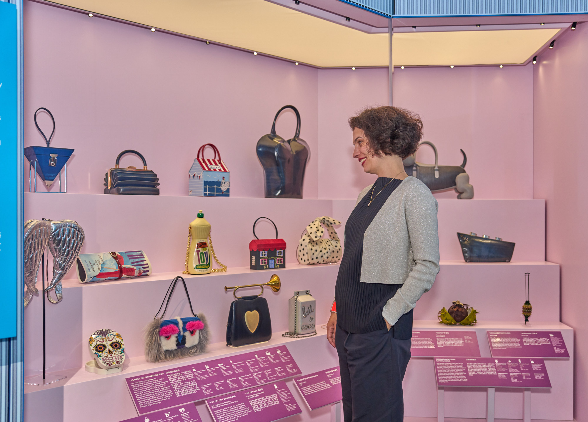 Handbag show to open at London's Victoria & Albert Museum - Global