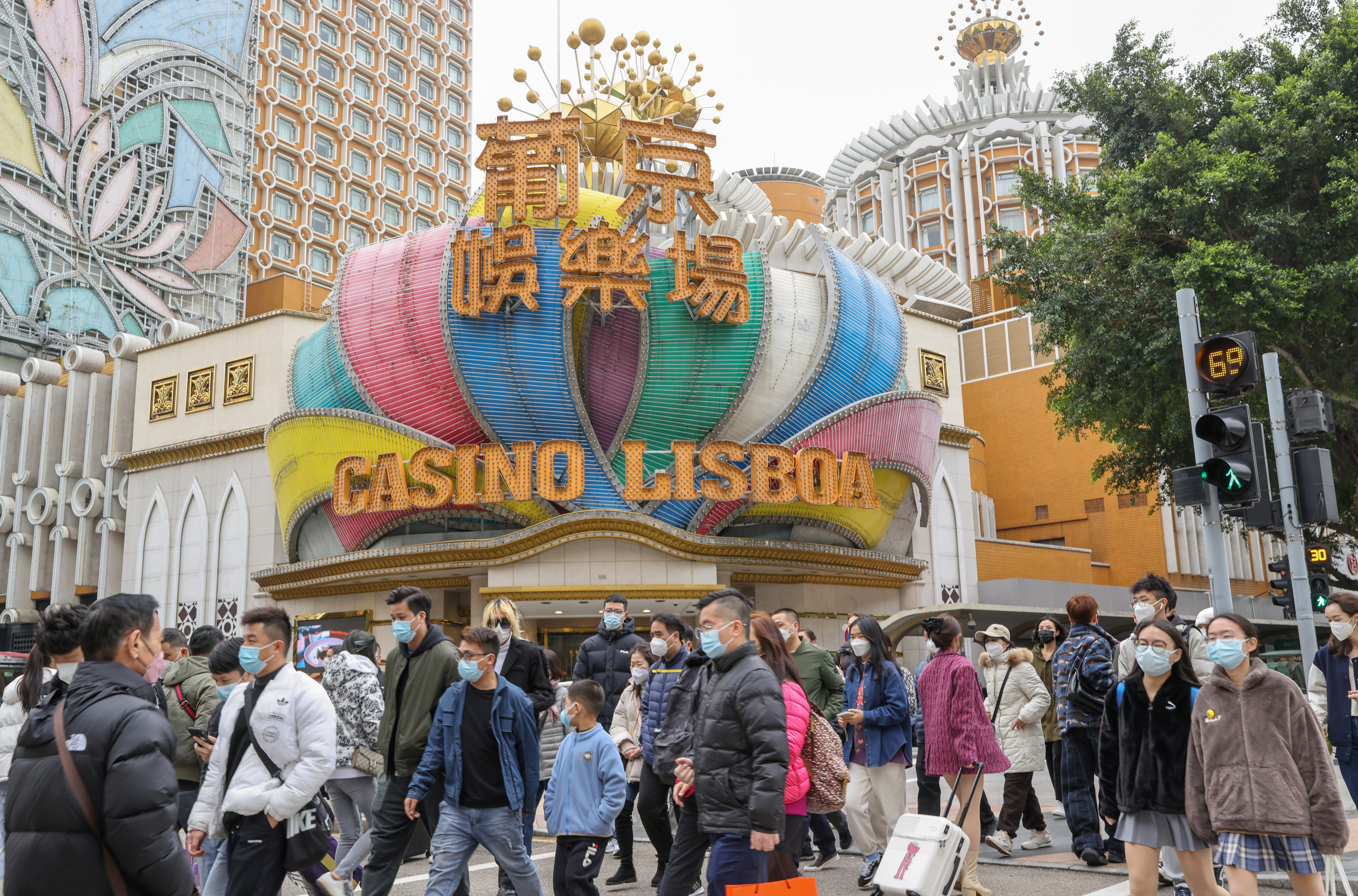 Hong Kong visitors are returning to Macau, helping to drive the casino hub’s tourism recovery. Photo: Yik Yeung-man