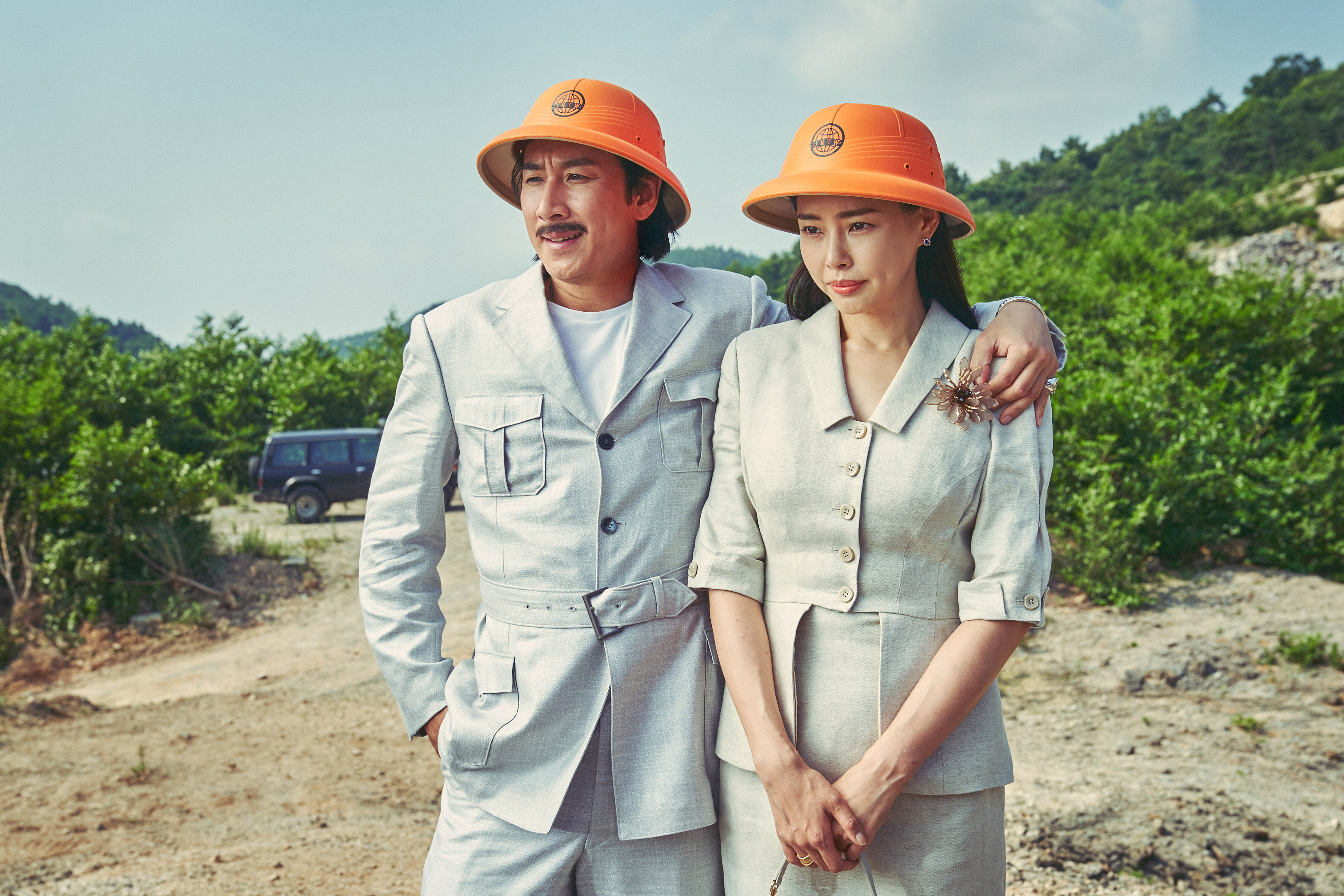 “Parasite”’ actor Lee Sun-kyun (left) stars with Lee Hanee (right) in quirky South Korean musical romcom “Killing Romance”, which has attracted a cult following. 