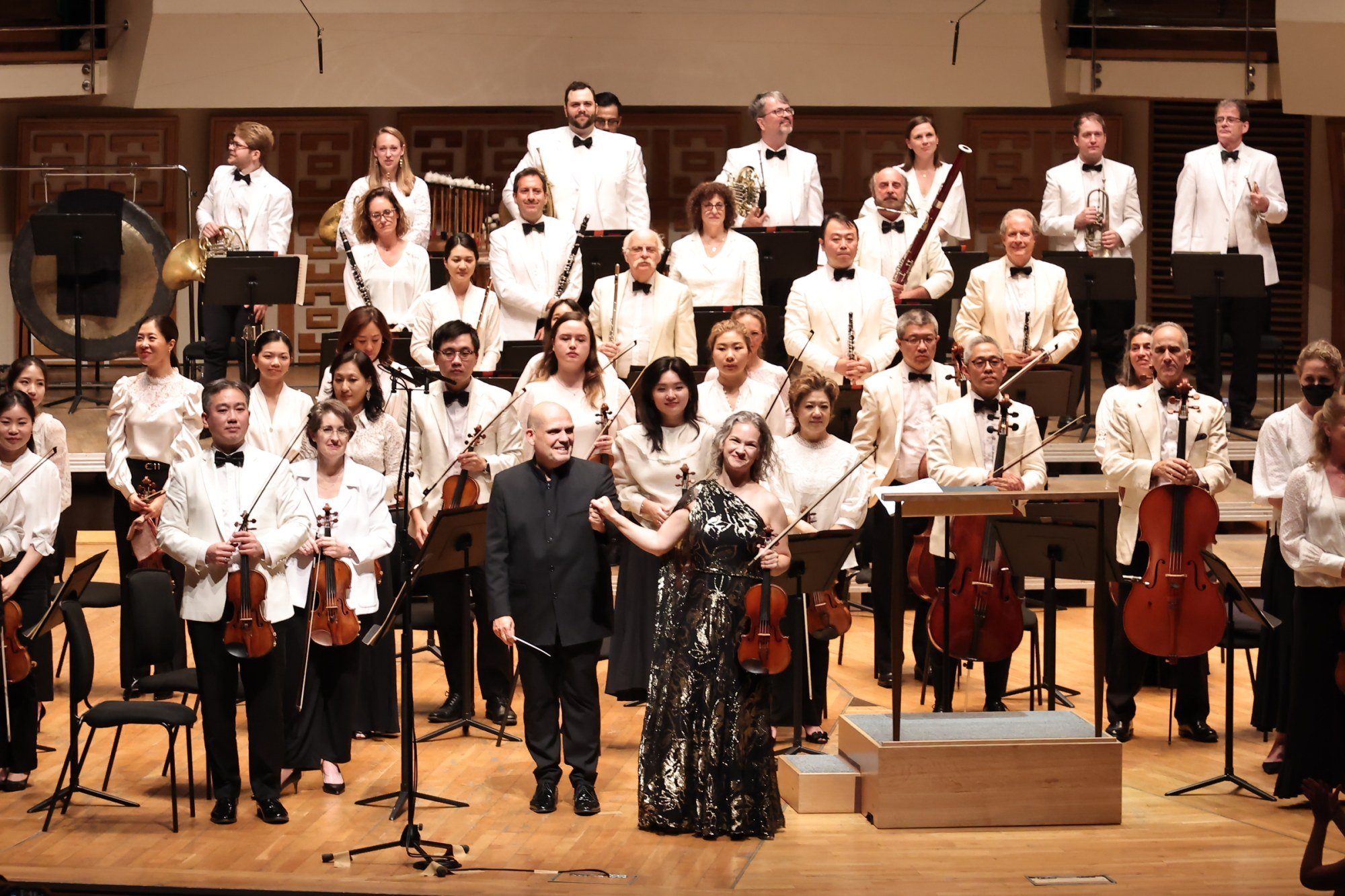 New York Philharmonic and violinist Hilary Hahn in Hong Kong polished