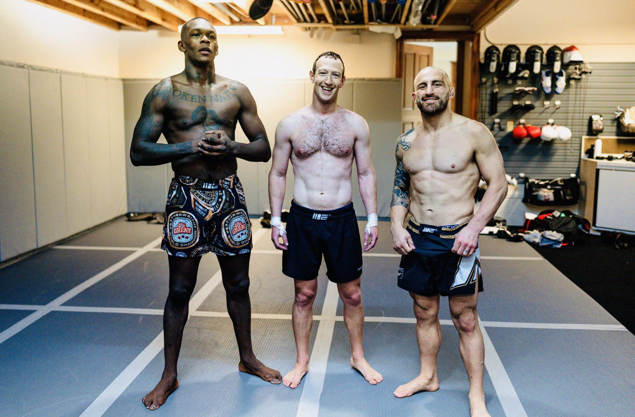 Now-ripped Meta CEO Mark Zuckerberg teased a training session with UFC legends, Israel Adesanya, left, and Alex Volkanovski in a picture he posted Tuesday. Photo: Instagram/Mark Zuckerberg
