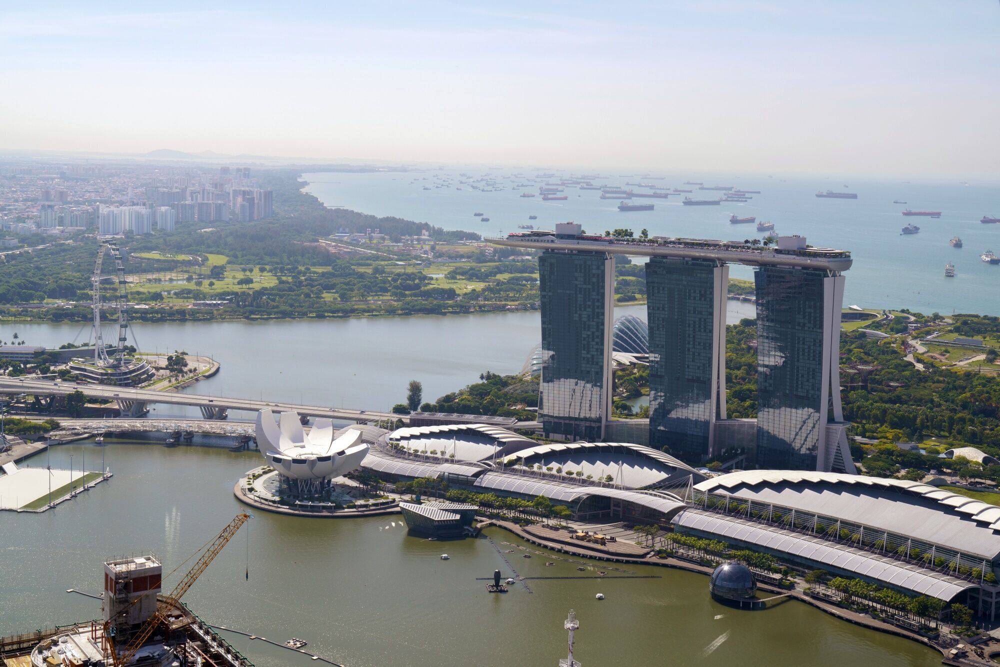 The Marina Bay Sands hotel and casino in Singapore. Rising rates in the city state hit deal-making in the hotel industry. Photo: Bloomberg