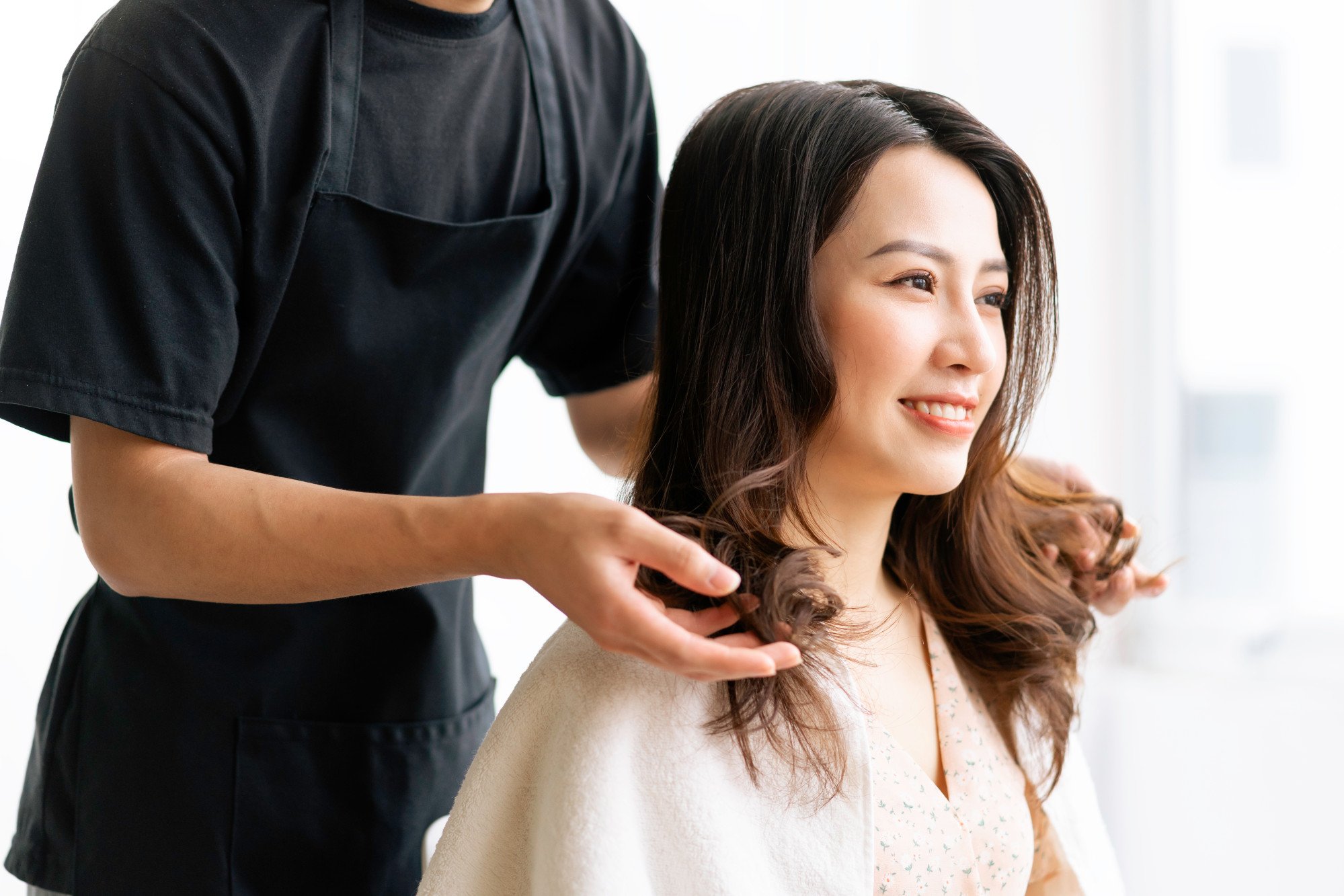 The average American woman spends US$877 per year on appearance, primarily on skincare and hair products, haircuts and colour. Photo: Shutterstock