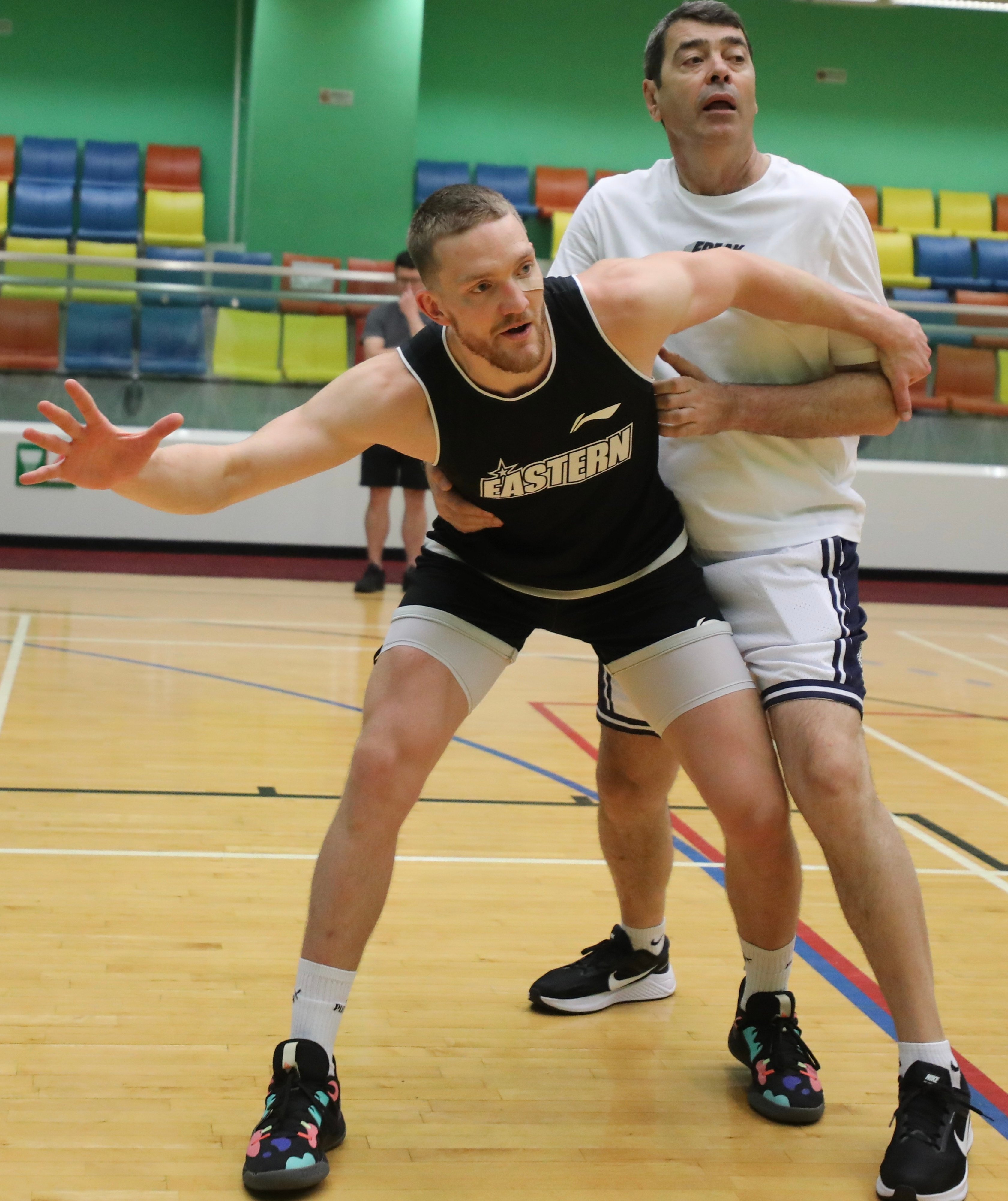 Dominic Gilbert (left) and  Hong Kong Eastern coach Mensur Bajramovic at a training session in Yuen Long. Photo: Xiaomei Chen