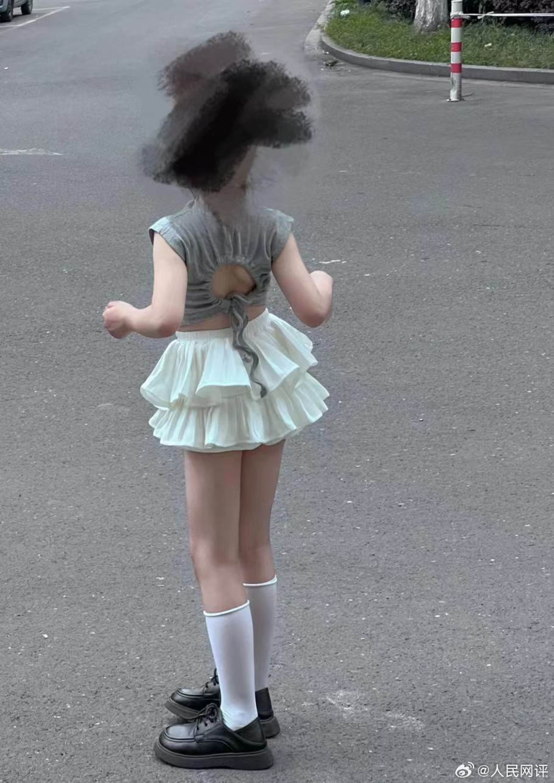 Baby spicy style' fashion that parades little girls in tight skirts and  low-cut dresses slammed by Chinese state media, derided as 'pornography' |  South China Morning Post