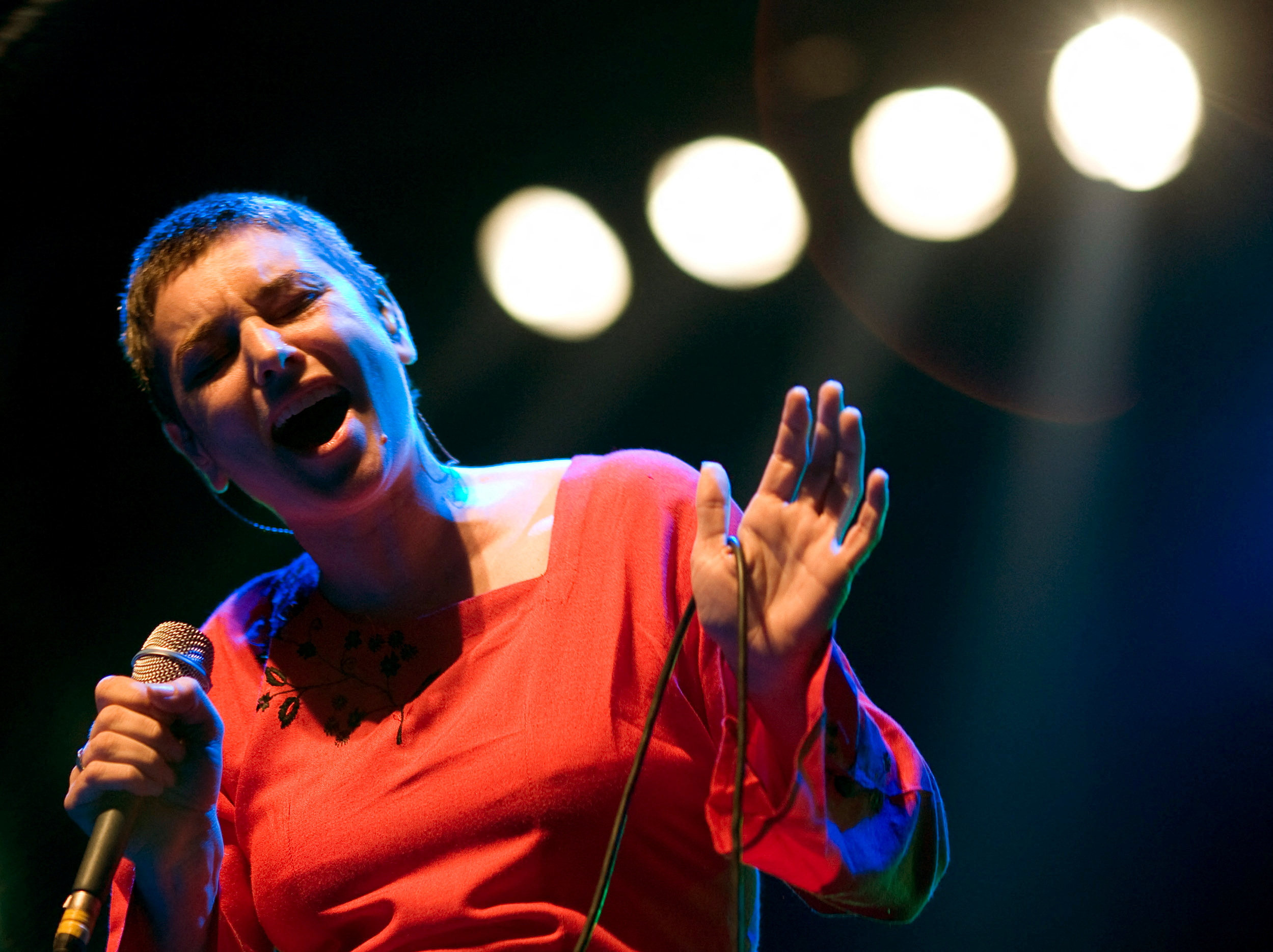 Irish singer Sinead O’Connor performing during the Masstival music festival in Istanbul in 2007. Photo: Reuters