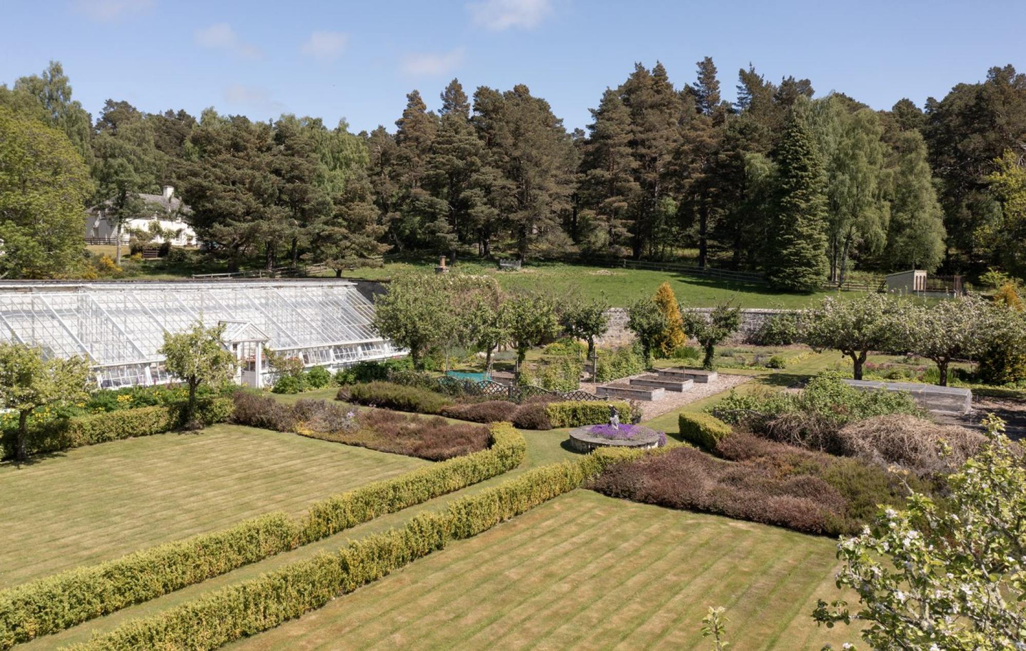 Bob Dylan’s idyllic Scottish mansion is up for sale for US4 million