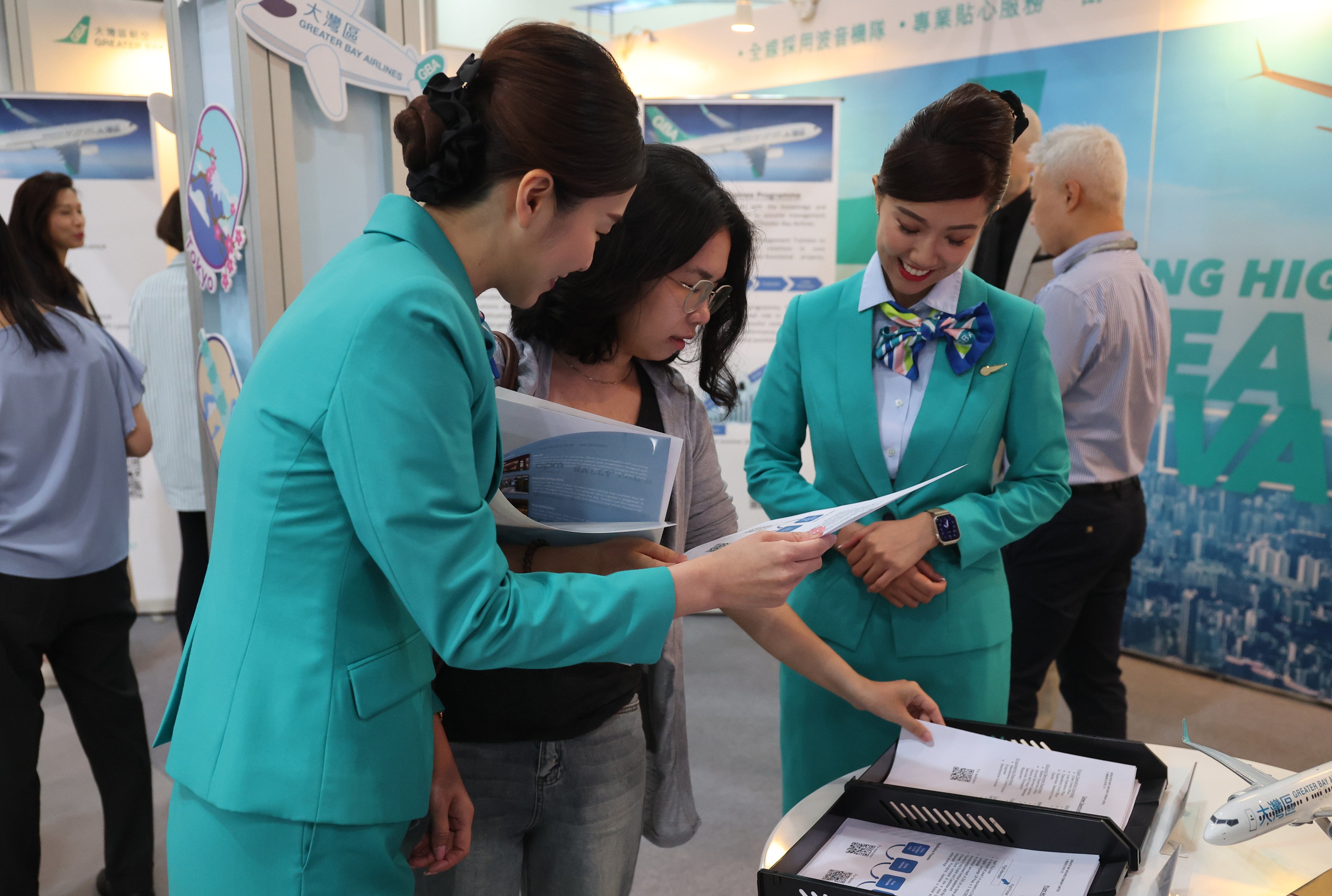 Jobseekers look at their options at the Hong Kong International Airport Career Expo. Photo:  Edmond So