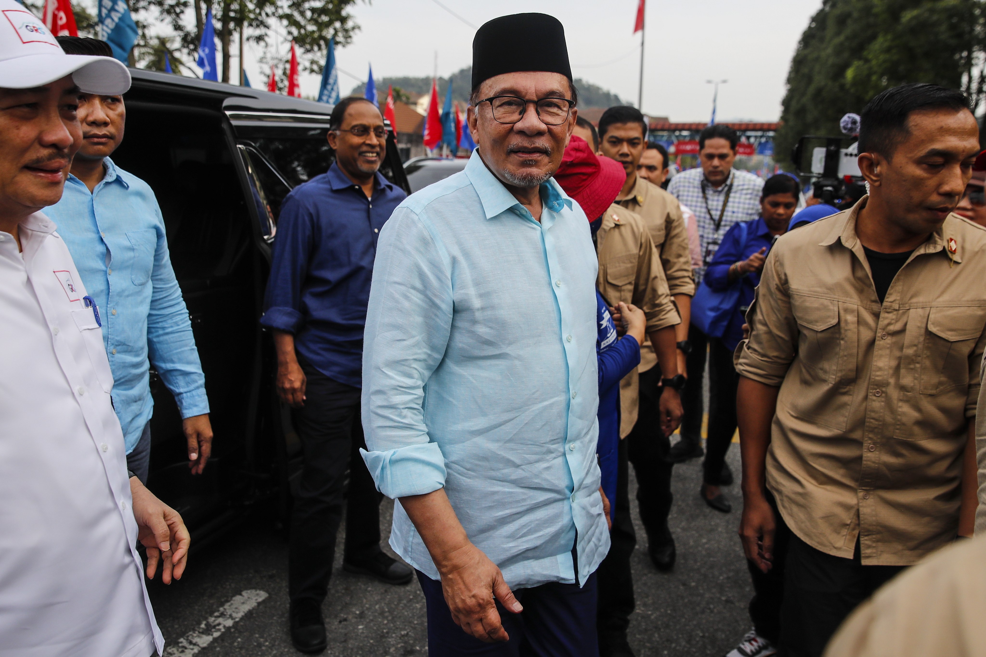 Malaysian Prime Minister arrives near the nomination centre in Gombak, outside Kuala Lumpur, on July 29. Photo: EPA-EFE