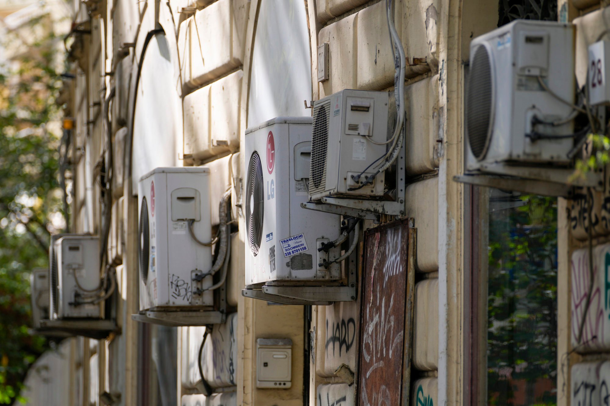 Europeans slowly warm to air conditioning as climate change heats ...