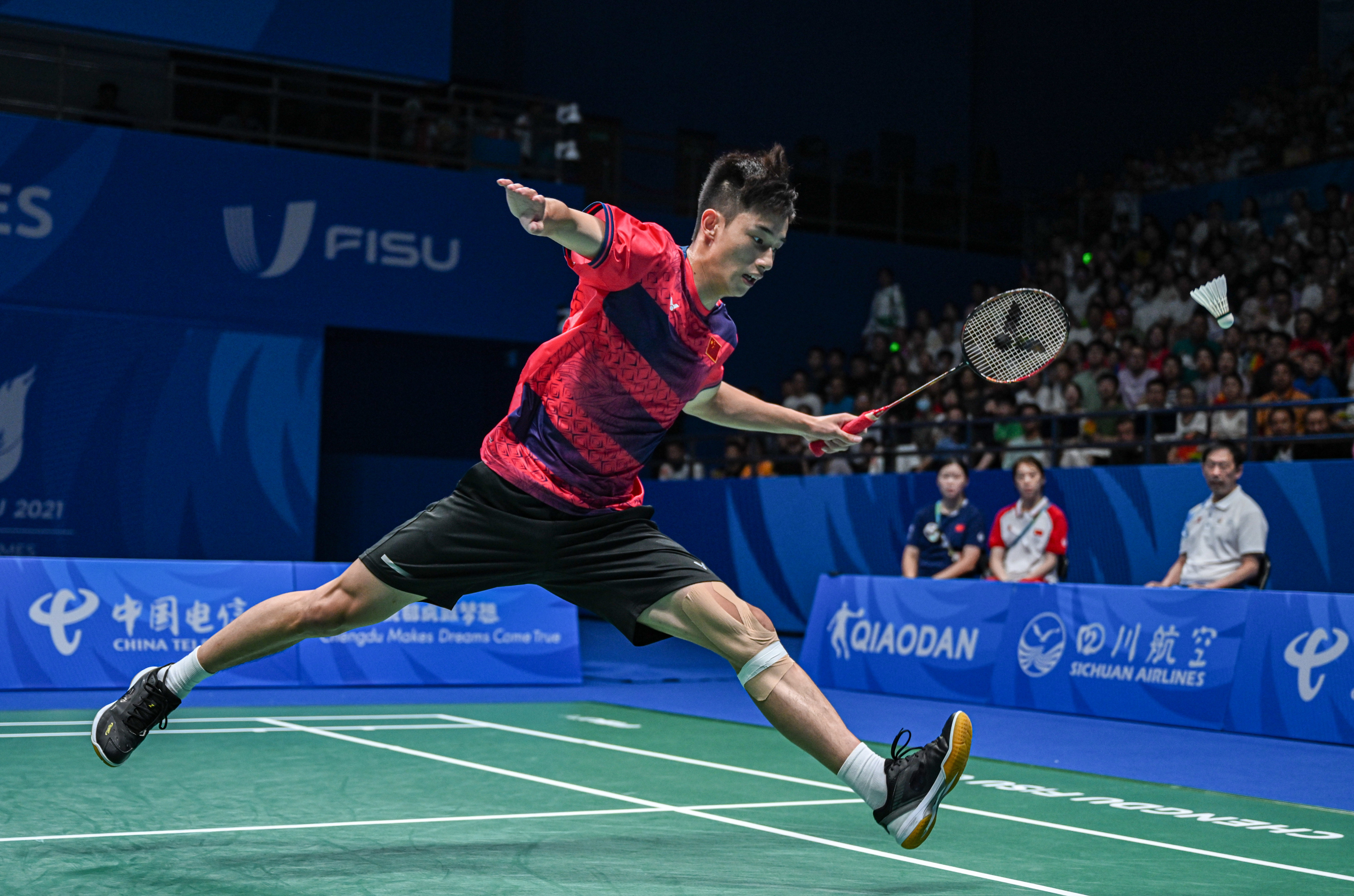 China’s Wang Zhengxing competes during the men’s final against Panitchaphon Teeraratsakul of Thailand at the 31st FISU Summer World University Games in Chengdu on August 7. Photo: Xinhua