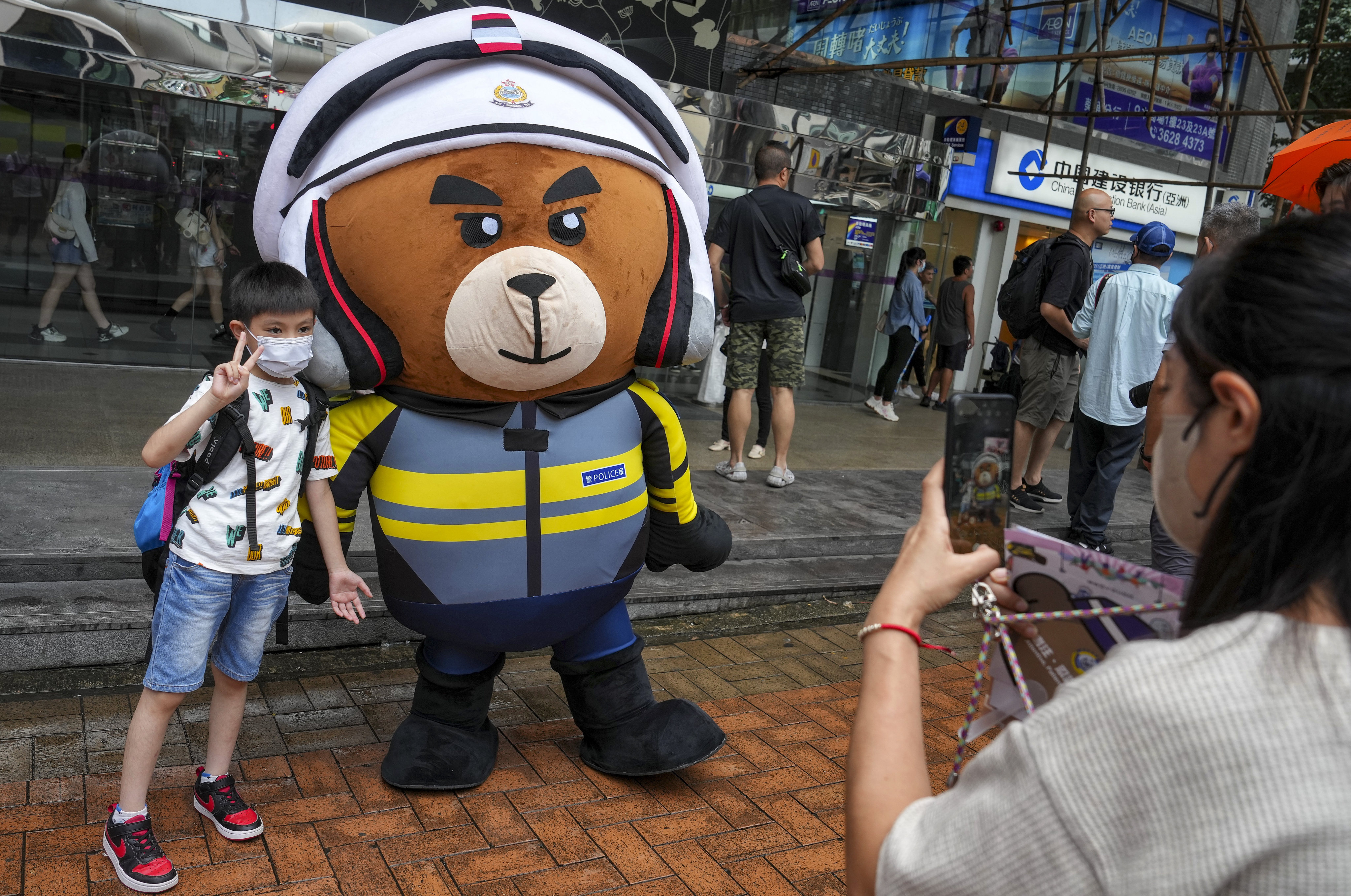 Police are carrying out a two-day publicity campaign on road safety. Photo:  Elson Li